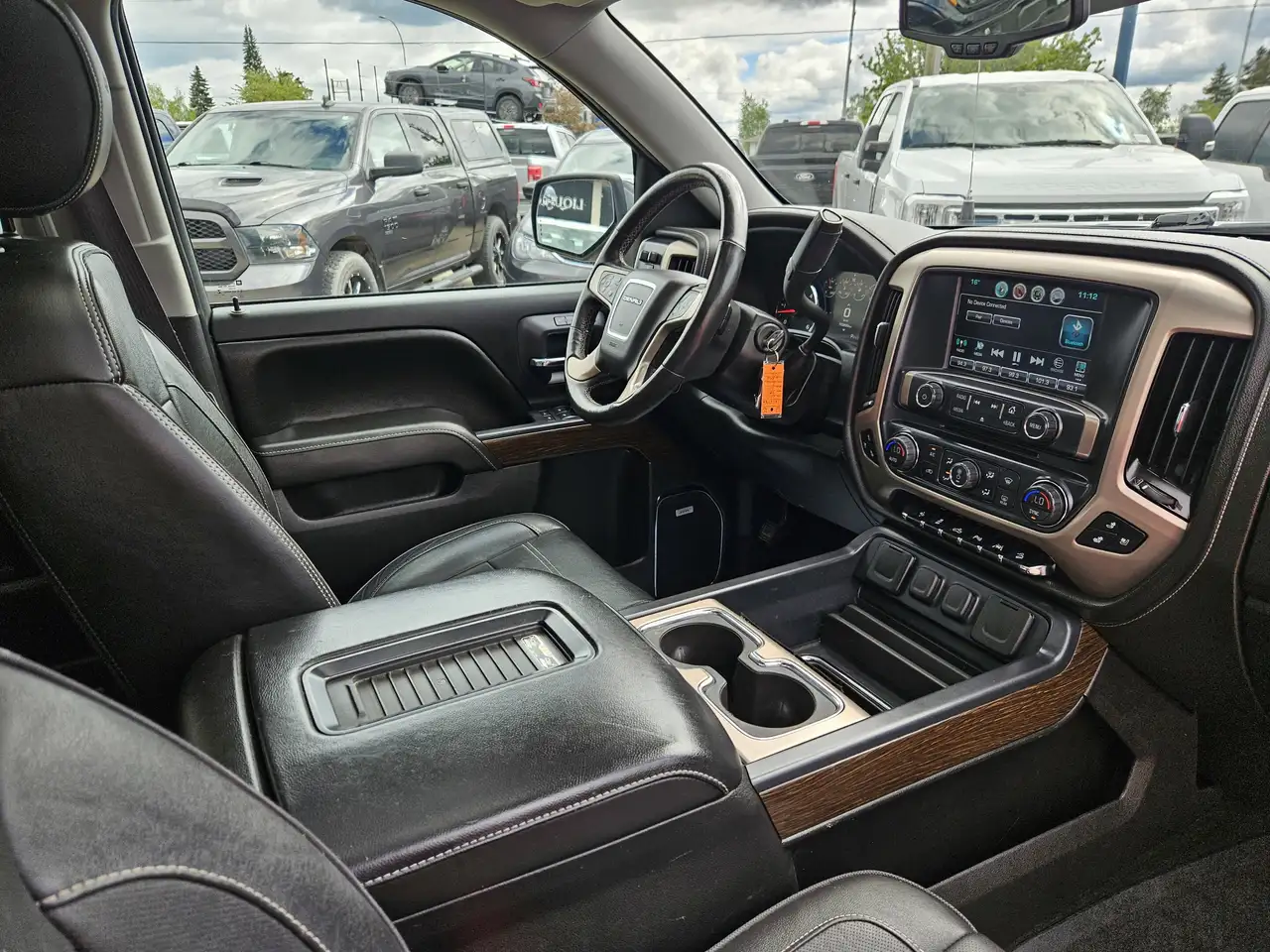 GMC Sierra 1500 снимка GMC Sierra 1500
