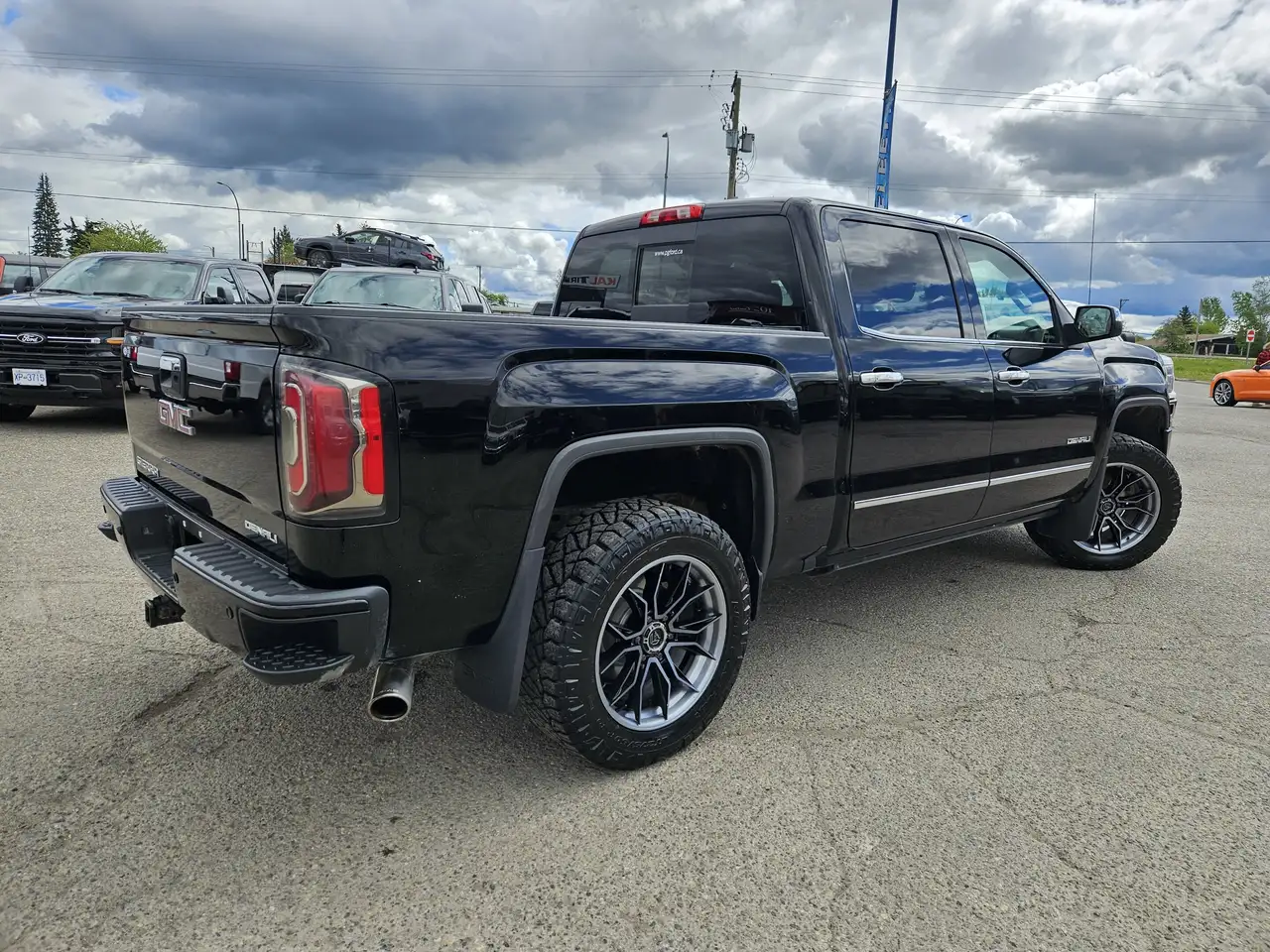 GMC Sierra 1500 снимка GMC Sierra 1500