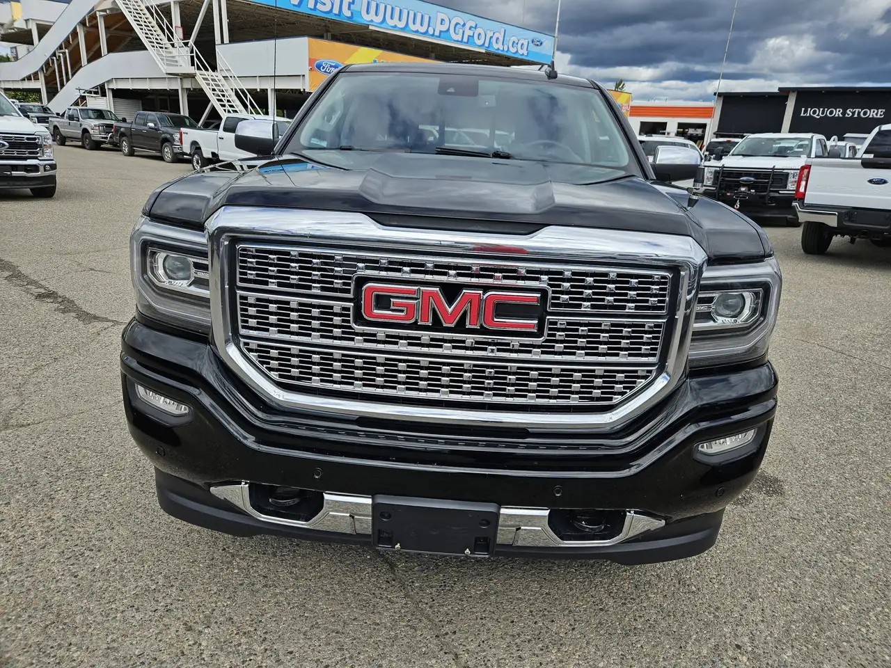 GMC Sierra 1500 снимка GMC Sierra 1500
