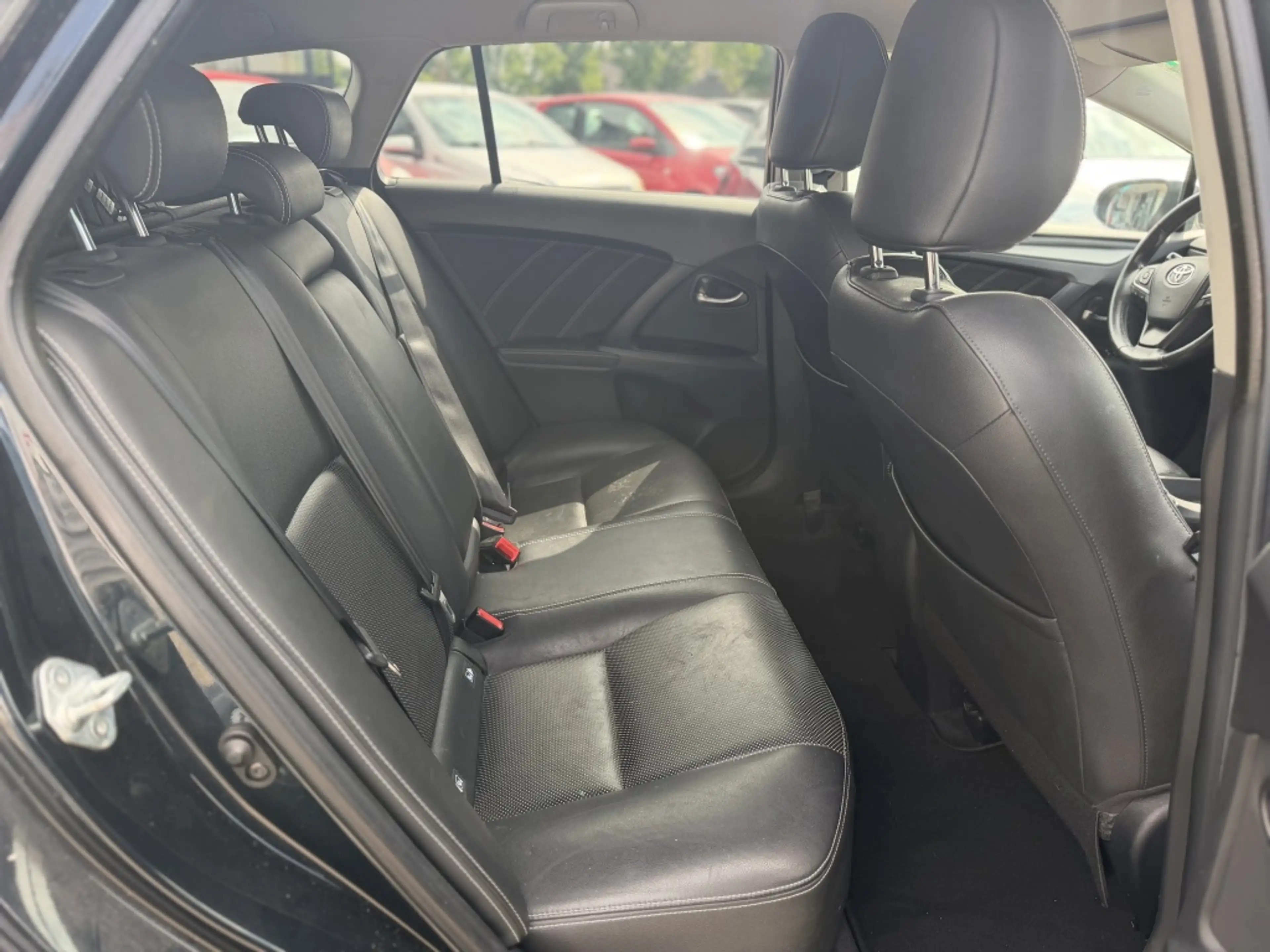 Toyota Avensis Touring Sports 1.6 D-4D-F Lease Pro — photo 8