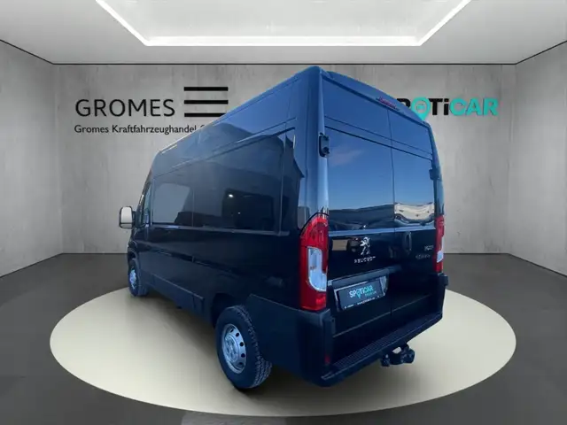Peugeot Boxer view 5