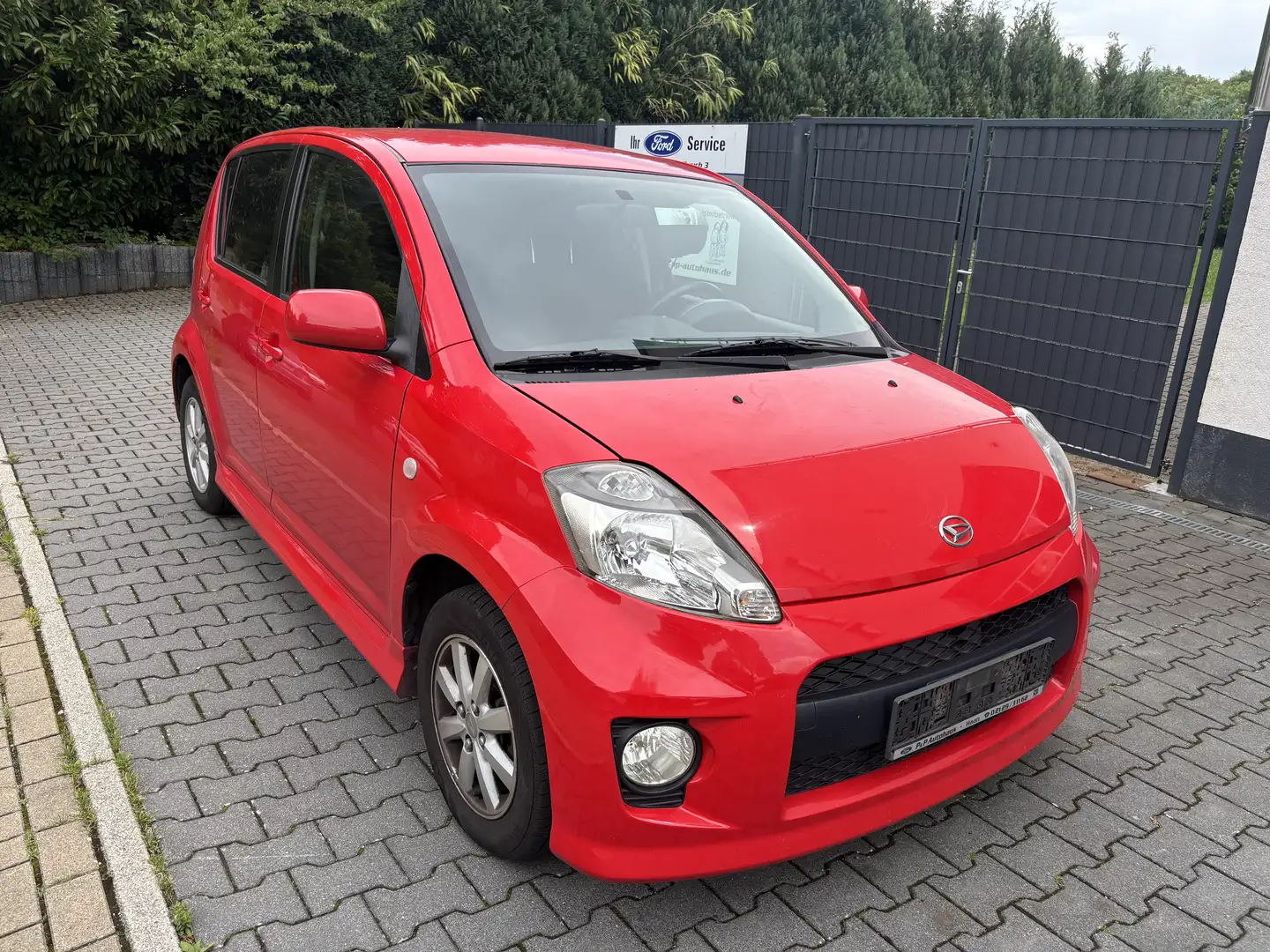 Daihatsu Sirion Silver - 1