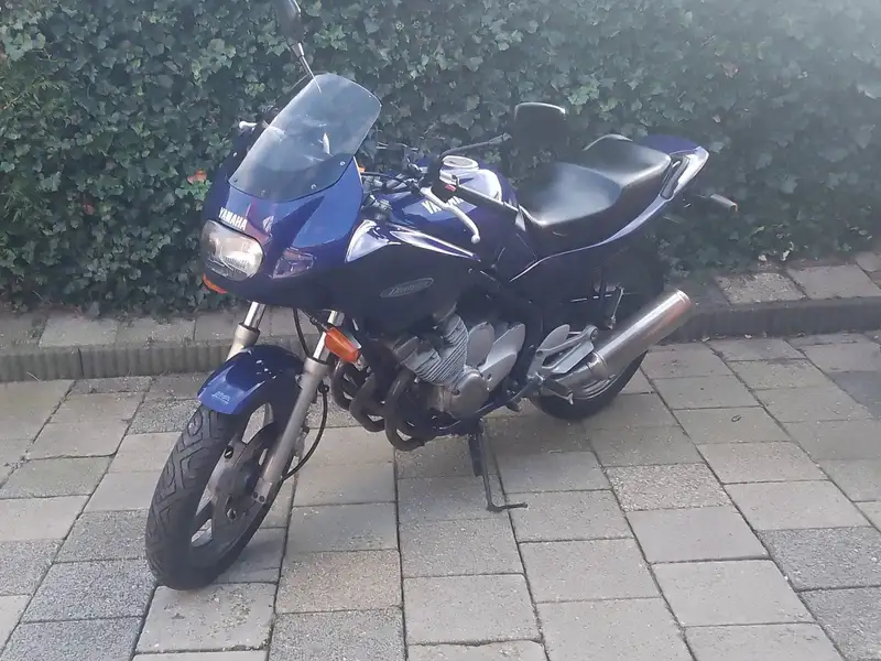 Yamaha XJ 600