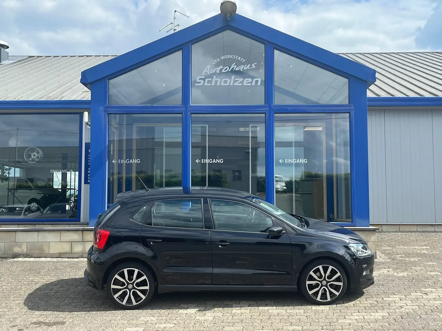 Volkswagen Polo 1,2 TSI R-LINE SHZ Negro - 2