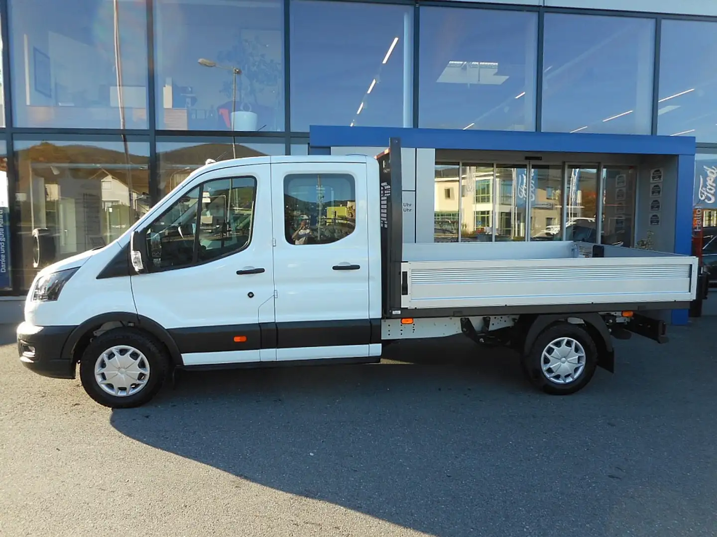 Ford Transit TRANSIT PRITSCHENWAGEN DOPPELKABINE FRONTANTRIE... Weiß - 2