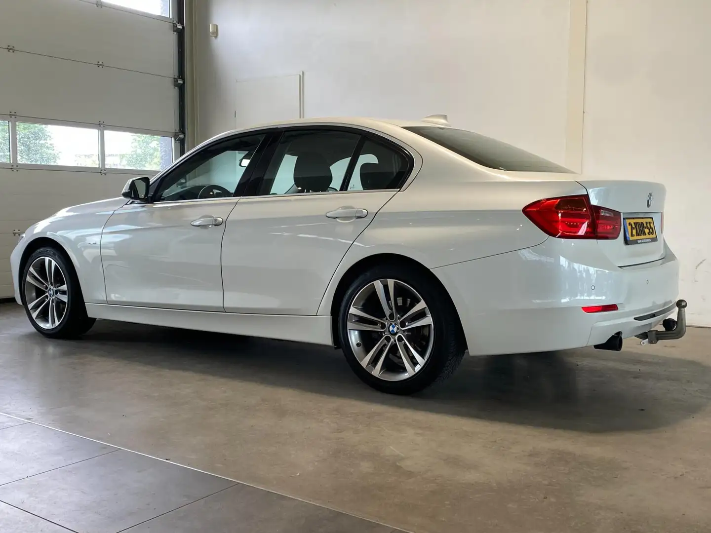 BMW 316 3-serie 316i Automaat Sport NL-auto Weiß - 2