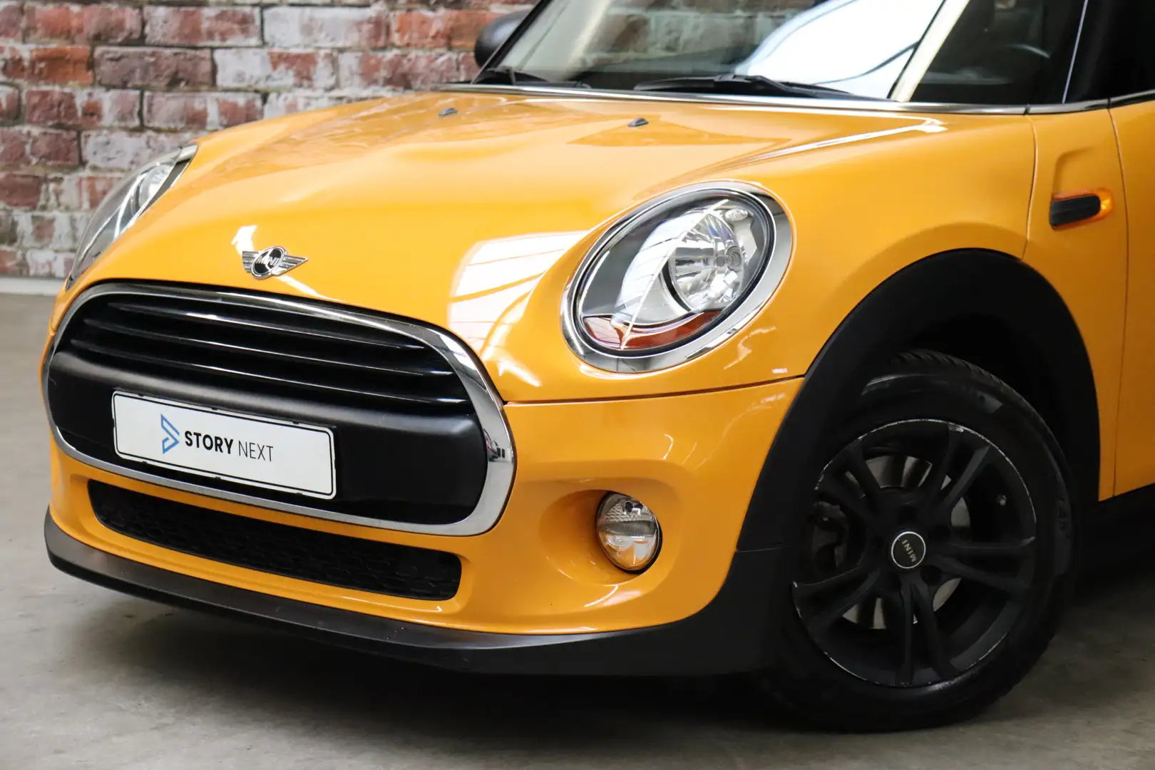 MINI One Hatchback Business 3 deurs / Bluetooth / Navigatie Portocaliu - 2