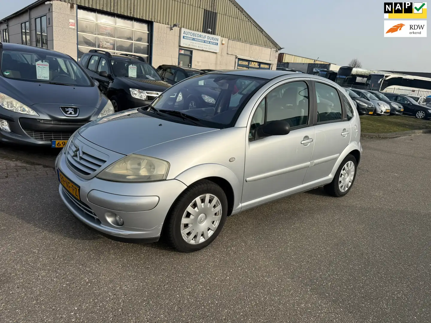 Citroen C3 1.4i Exclusive Airco Bj:2003 NAP! Grau - 1