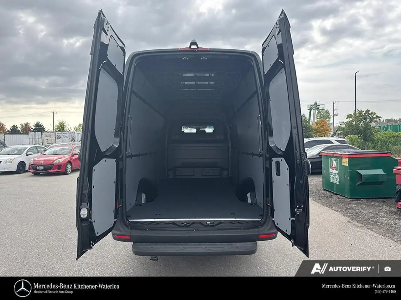 Mercedes-Benz Sprinter снимка Mercedes-Benz Sprinter