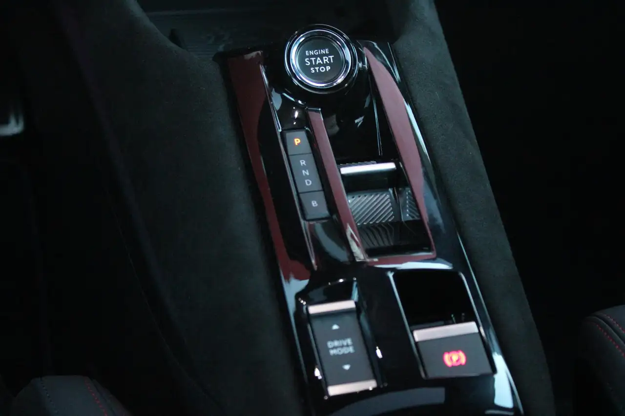 Alfa Romeo Junior 2025 — фото 16