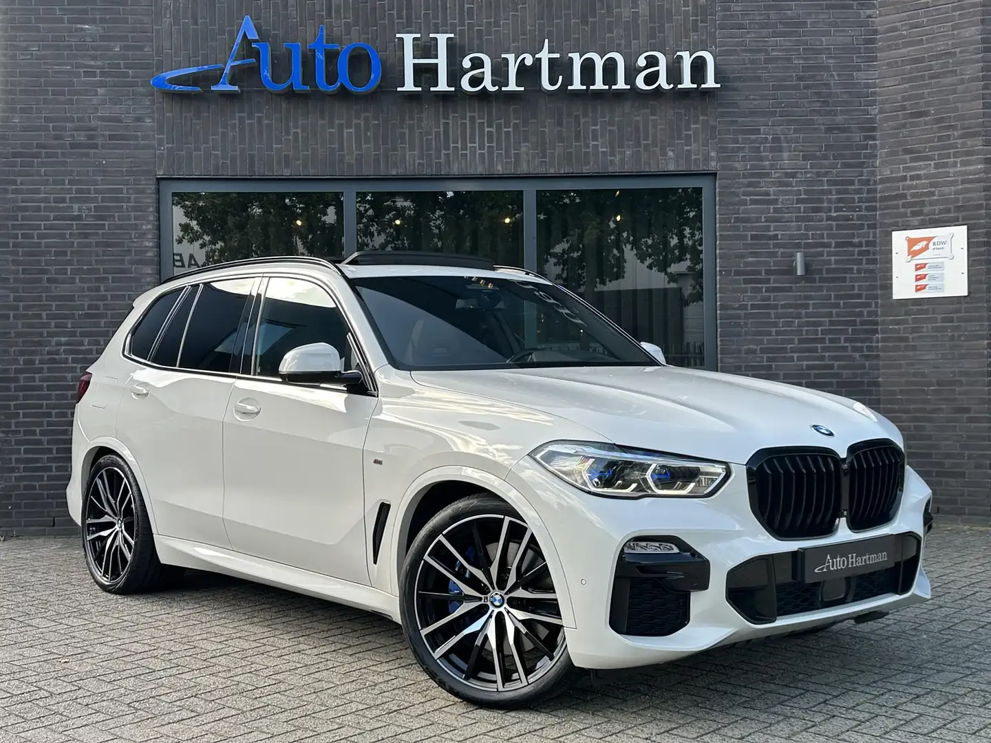 BMW X5 xDrive45e High Executive M-sport PANO|LASER|M-SEAT Wit - 1