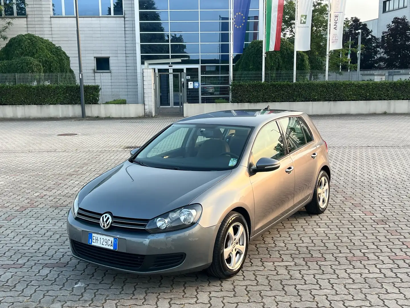 Volkswagen Golf 5p 1.6 tdi Comfortline - 1