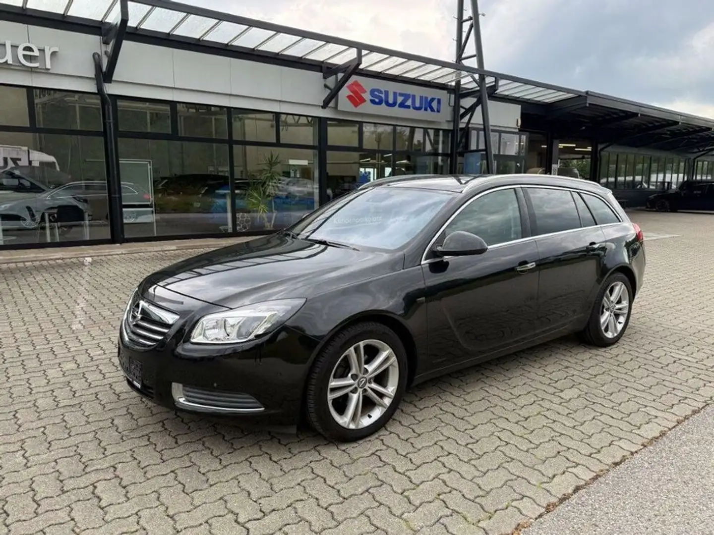 Opel Insignia SportsTourer Cosmo 2,0 CDTI Autom !LEDER! Schwarz - 1