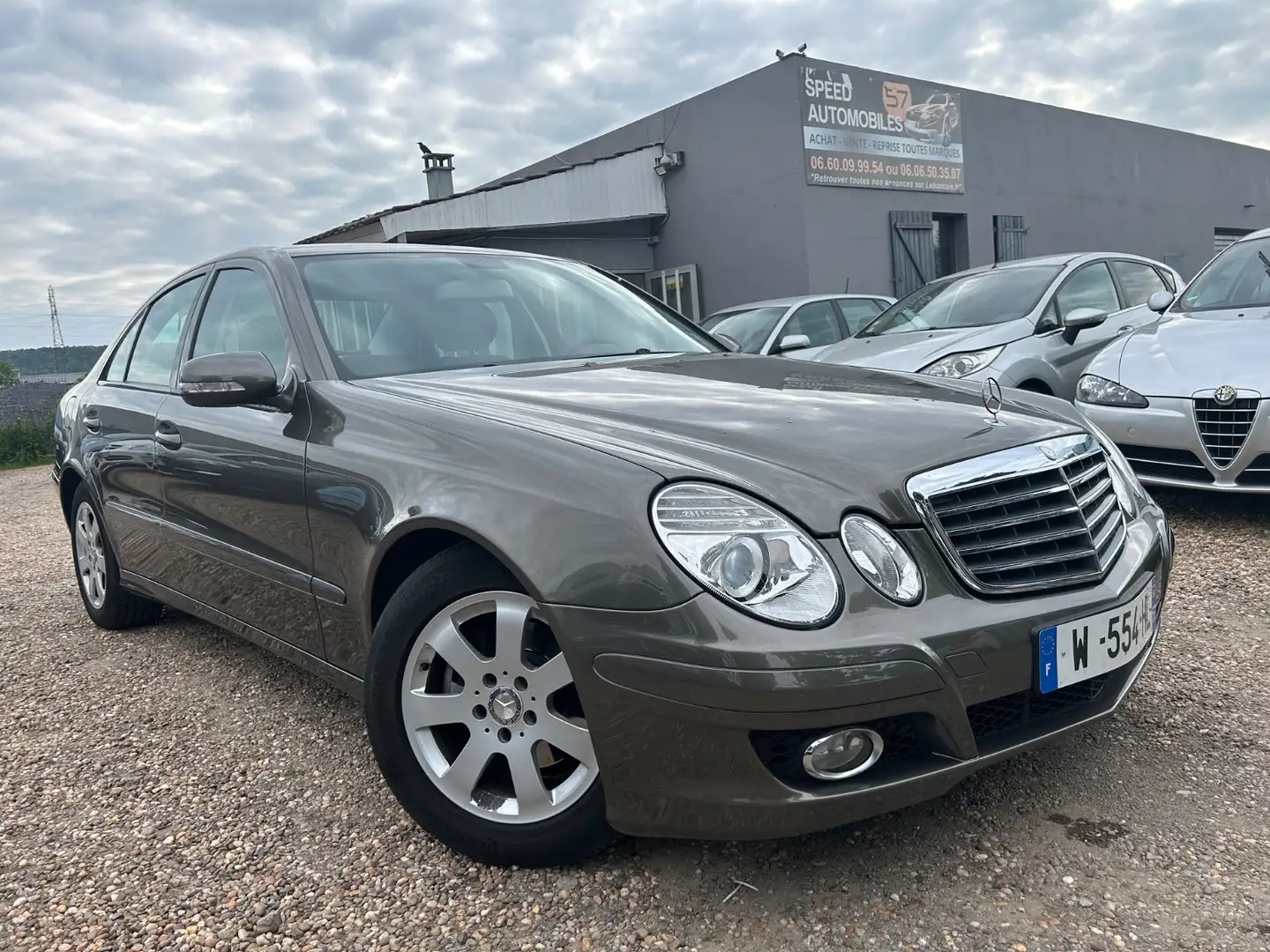 Mercedes-Benz E 200 E 200 CDI Classic Gris - 1