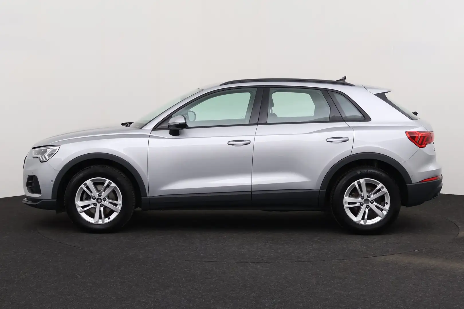 Audi Q3 *HIGHLINE 35 1.5TFSI + GPS + LEDER + CARPLAY + CAM - 2