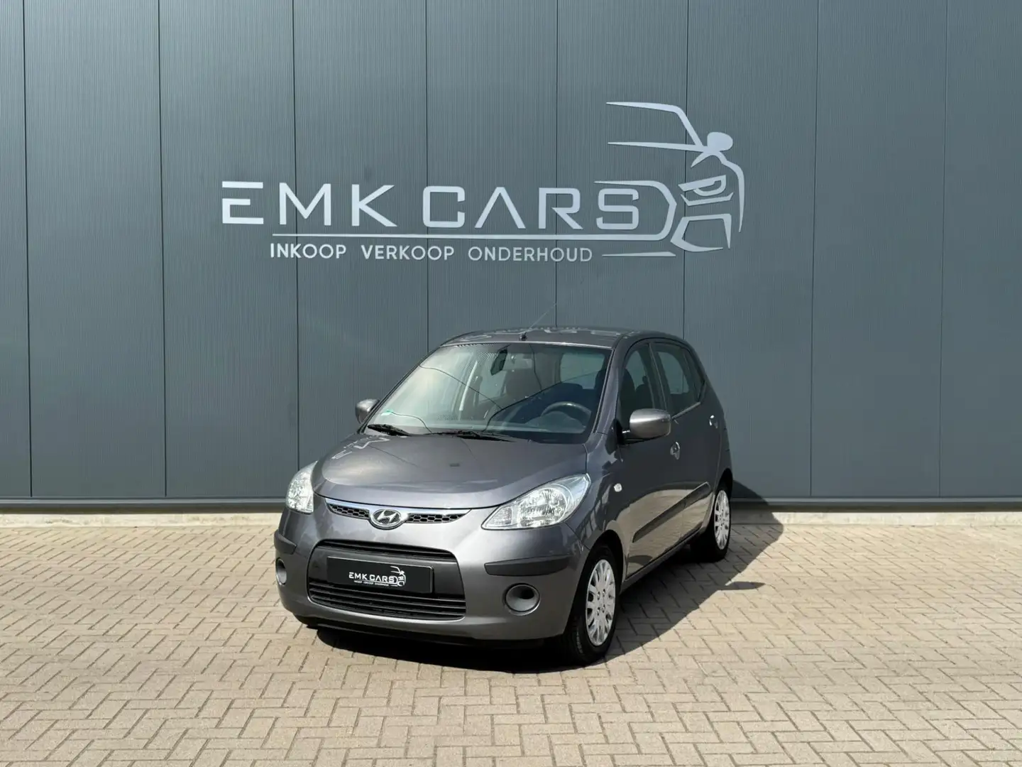 Hyundai i10 1.1 Dynamic Cool Grijs - 1