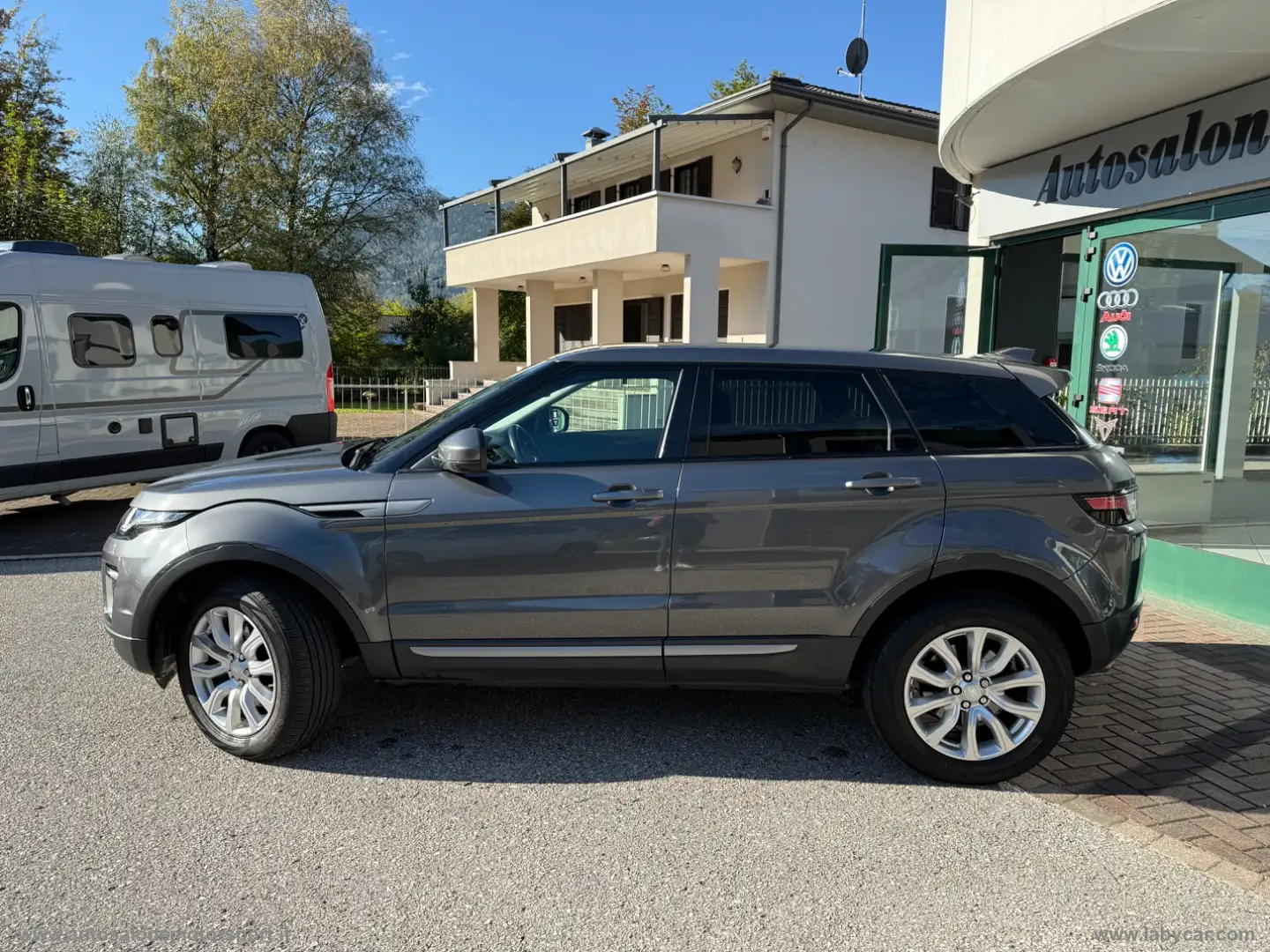 Land Rover Range Rover Evoque RR Evoque 2.0 TD4 180CV 5p. Bs Ed. SE Gris - 2