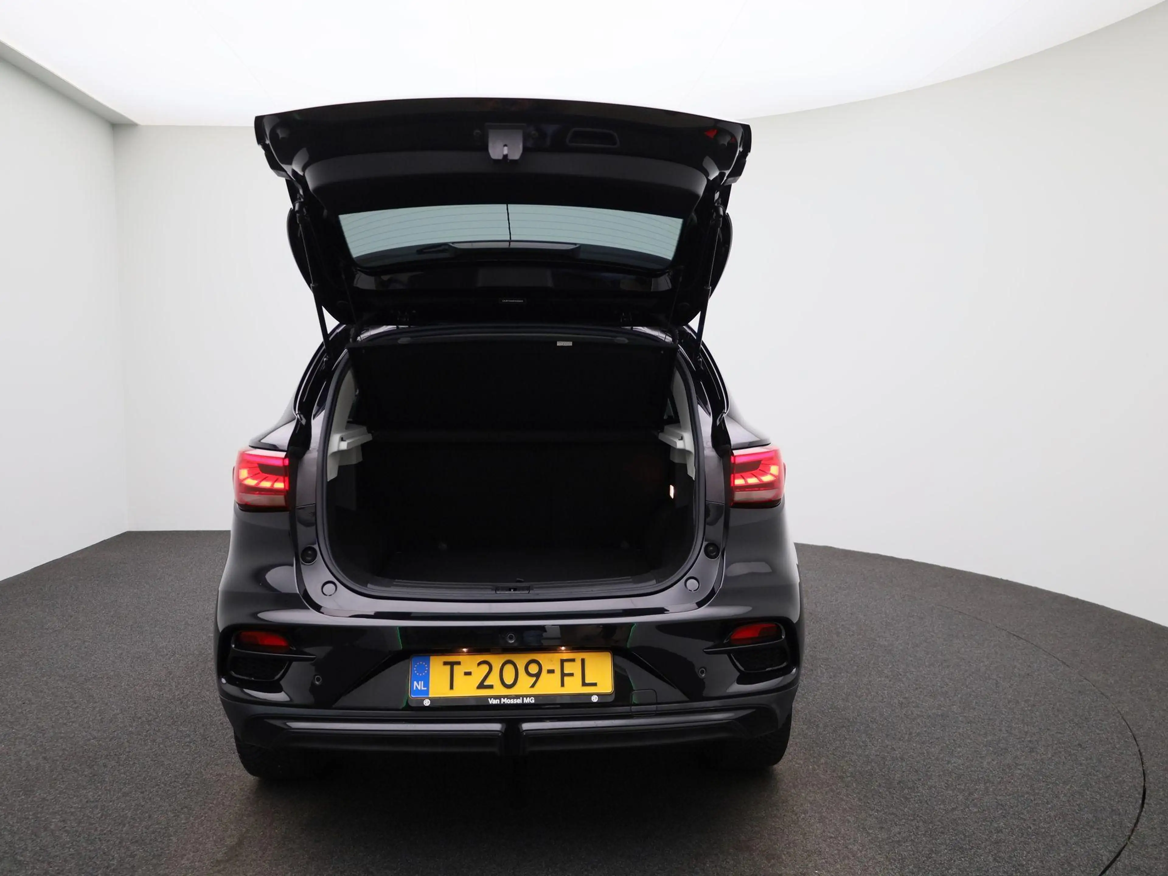 MG ZS MG EV EV Long Range Luxury 70 kWh — photo 11