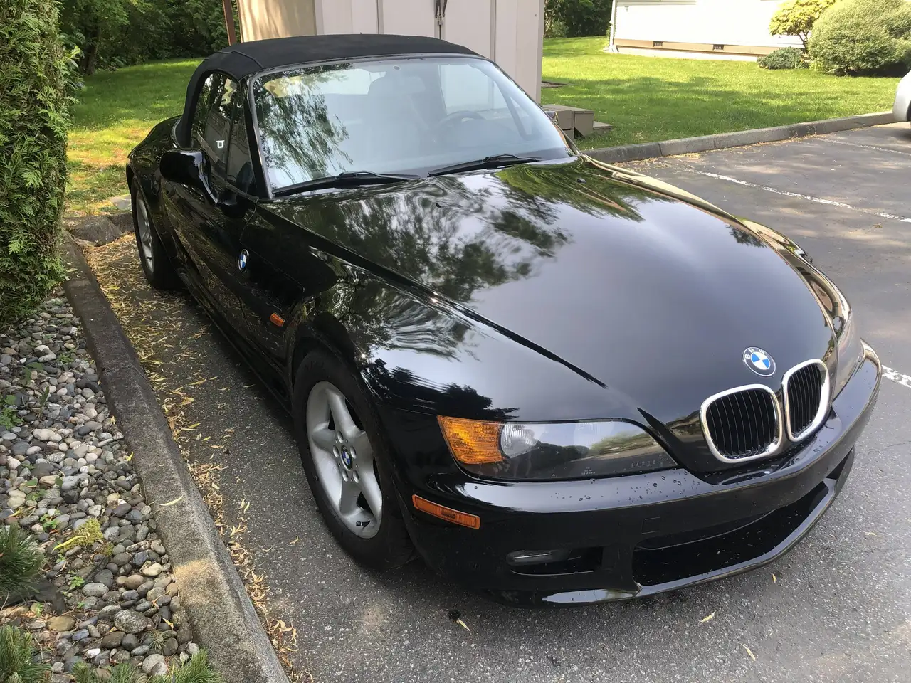 BMW 3 Series photo BMW 3 Series