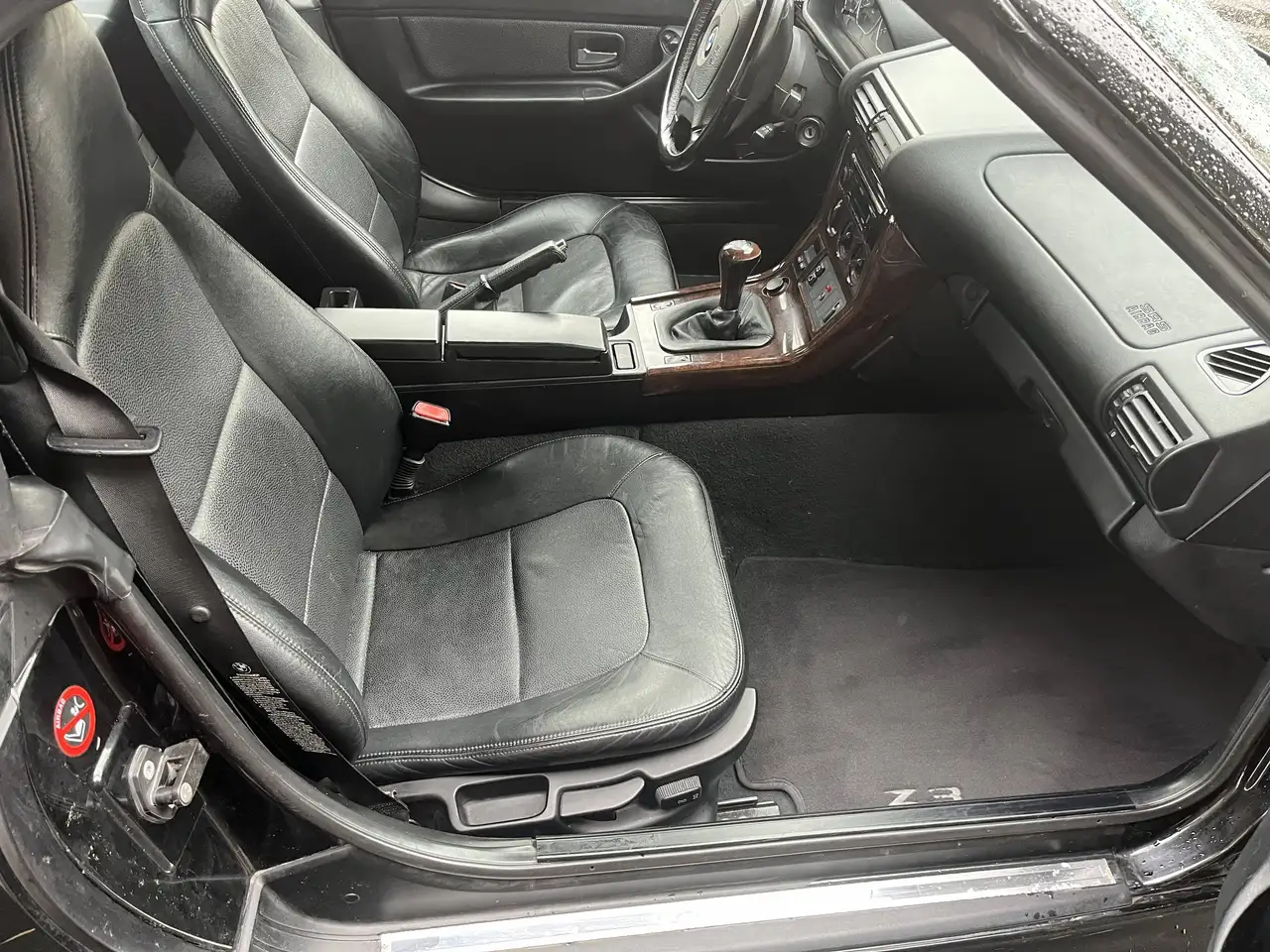 BMW 3 Series photo BMW 3 Series