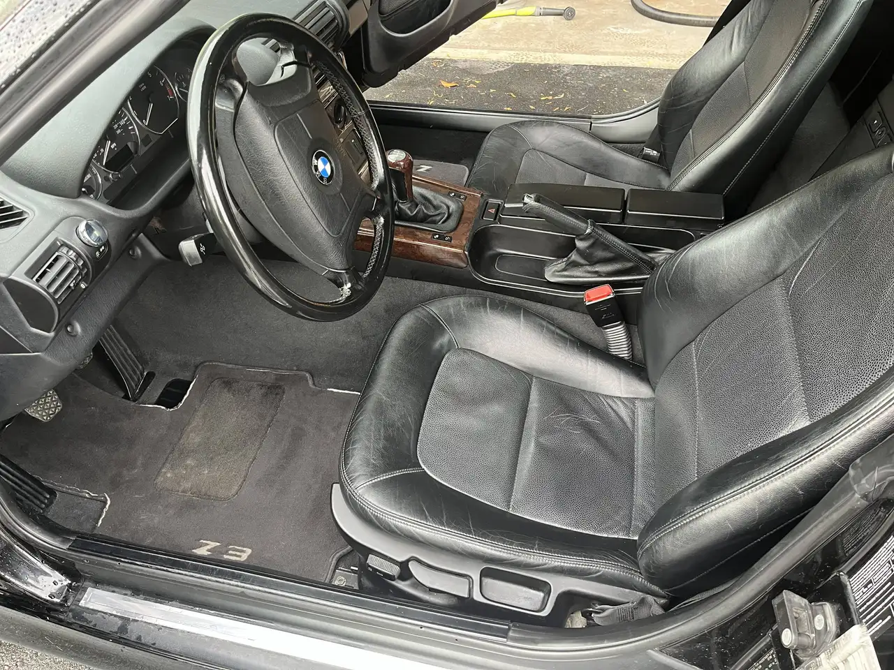 BMW 3 Series photo BMW 3 Series