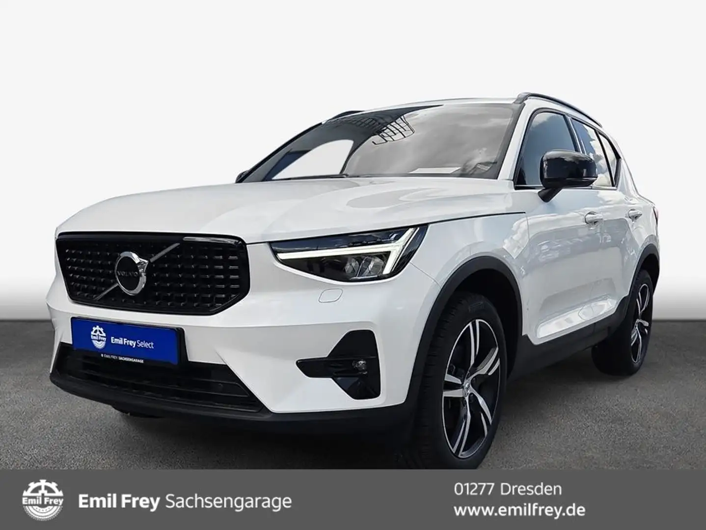 Volvo XC40 XC40 B3 B DKG Plus Dark Pano * Winterpaket Weiß - 1