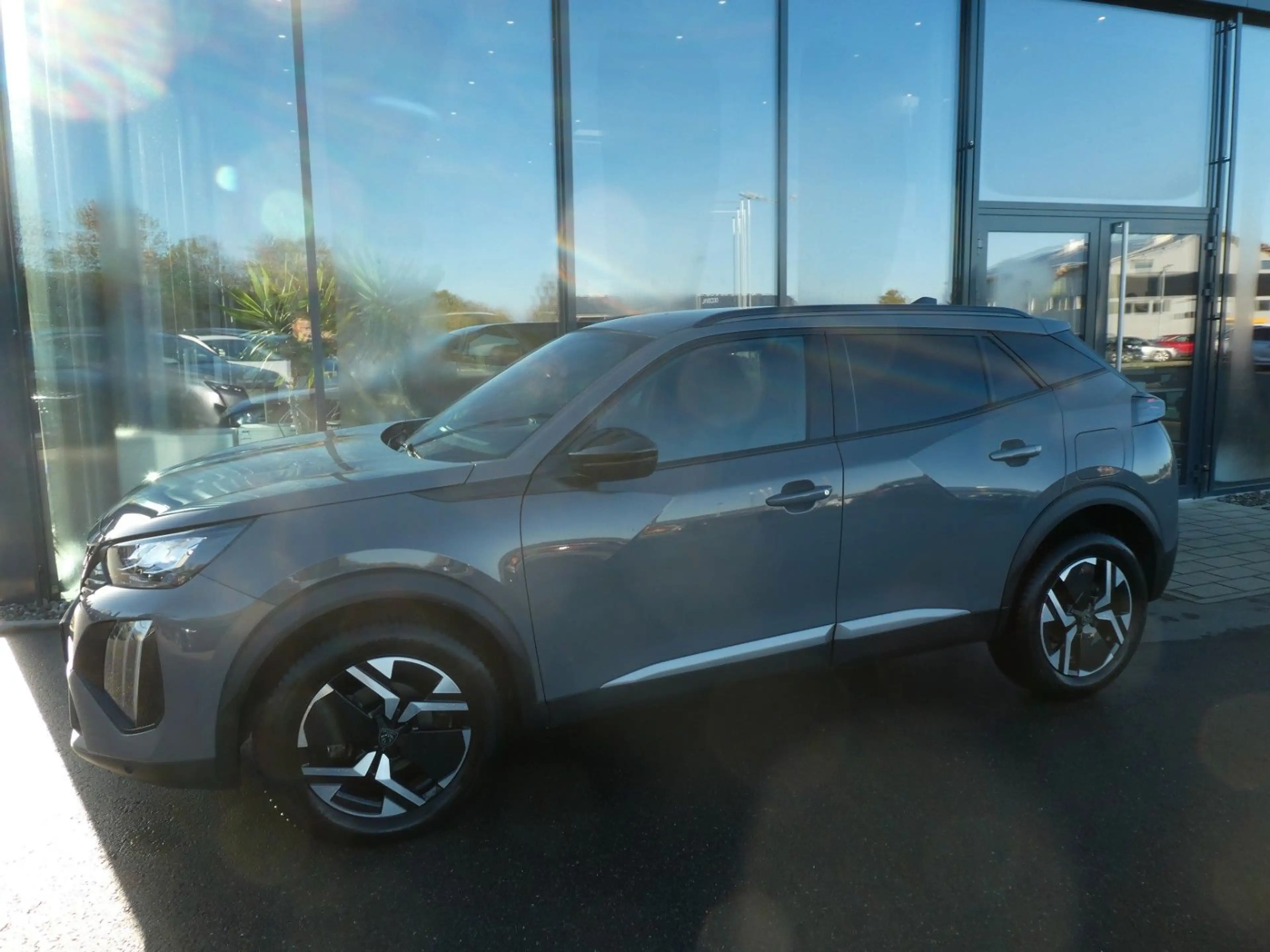 Peugeot 2008 Allure, Klima, SHZ, PDC, DAB, LED — photo 2