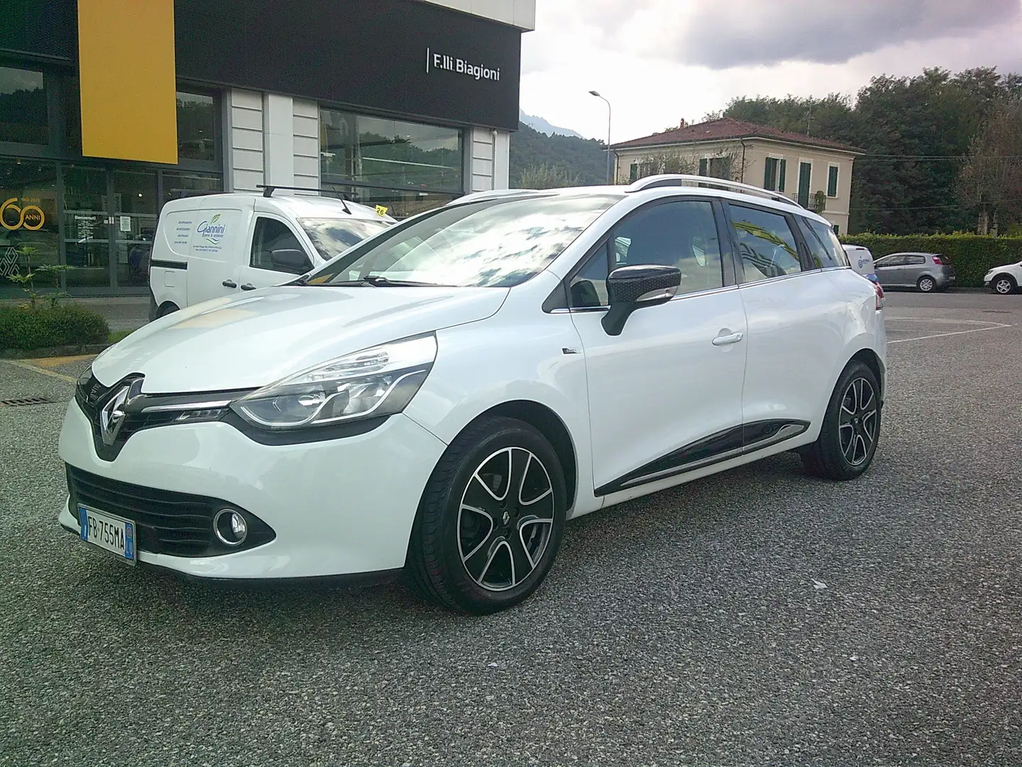 Renault Clio Clio IV 2012 Sporter 1.5 dci energy Duel 75cv Weiß - 1
