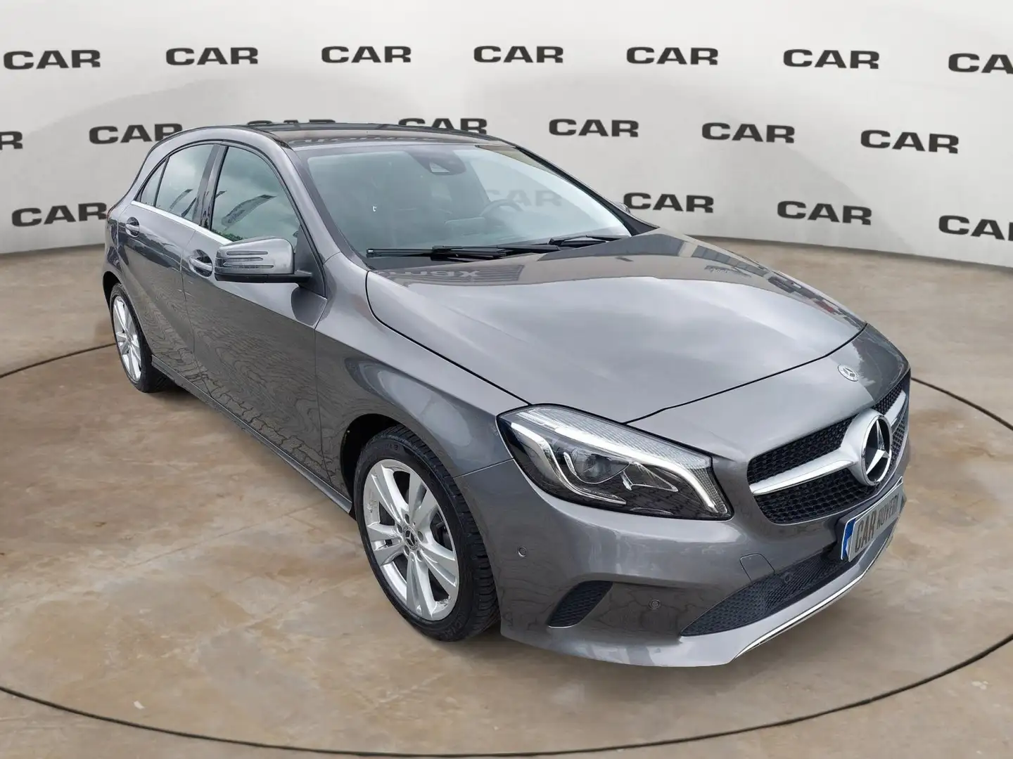 Mercedes-Benz A 180 A 180 d Automatic Premium Gris - 1