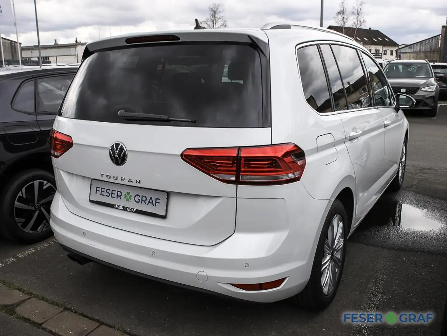 Volkswagen Touran Highline 2.0 TDI DSG Navi AHK Kamera LED SiHz Weiß - 2