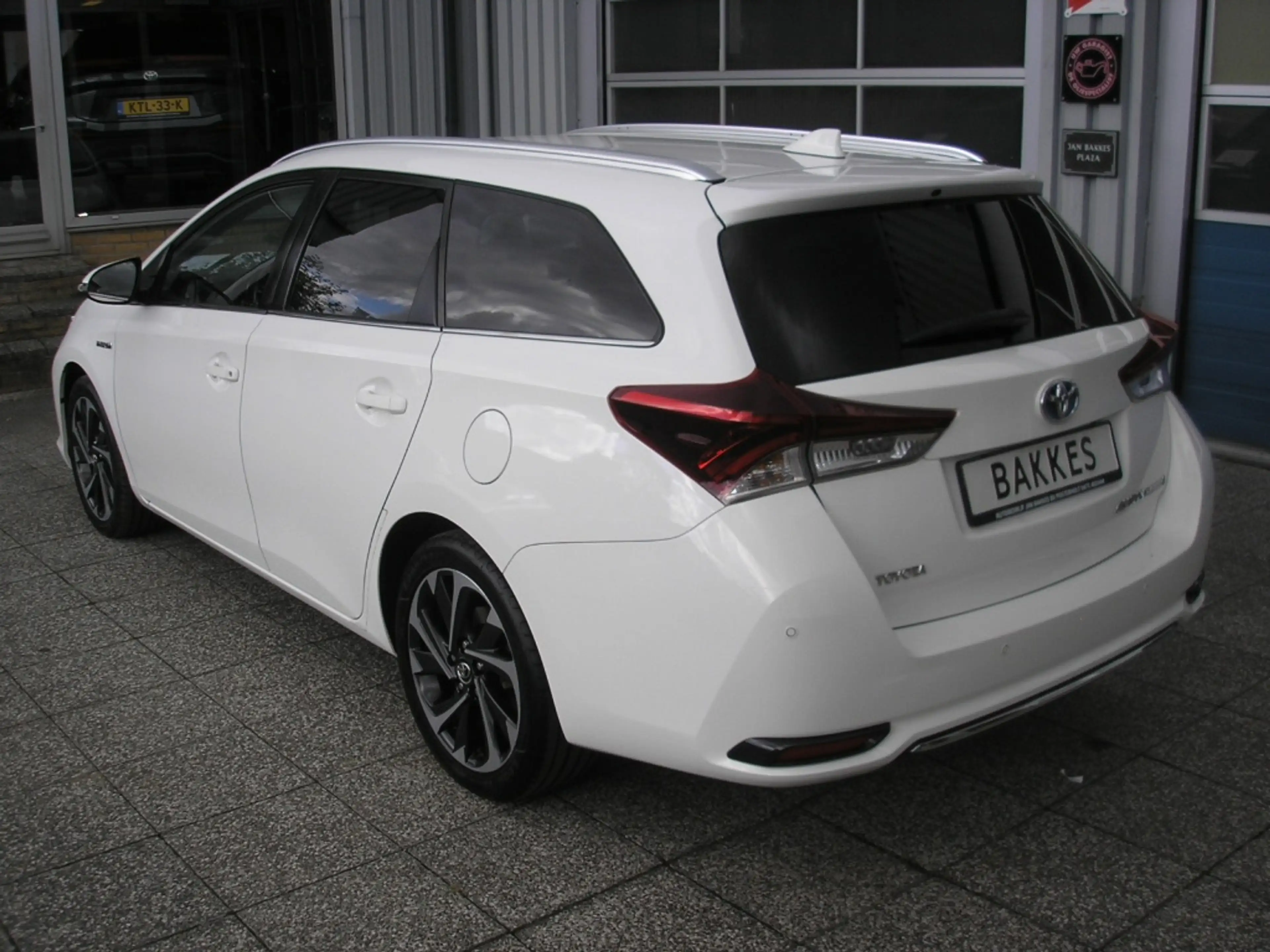 Toyota Auris Touring Sports 1.8 Hybride Dynamic — photo 6