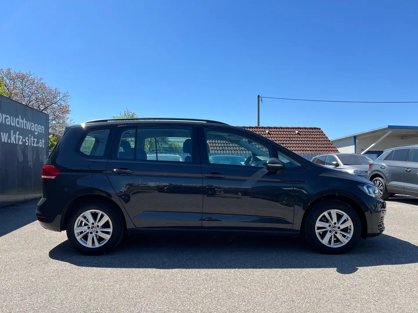 Volkswagen Touran Comfortline 2,0 TDI | ACC*NAVI Grau - 2