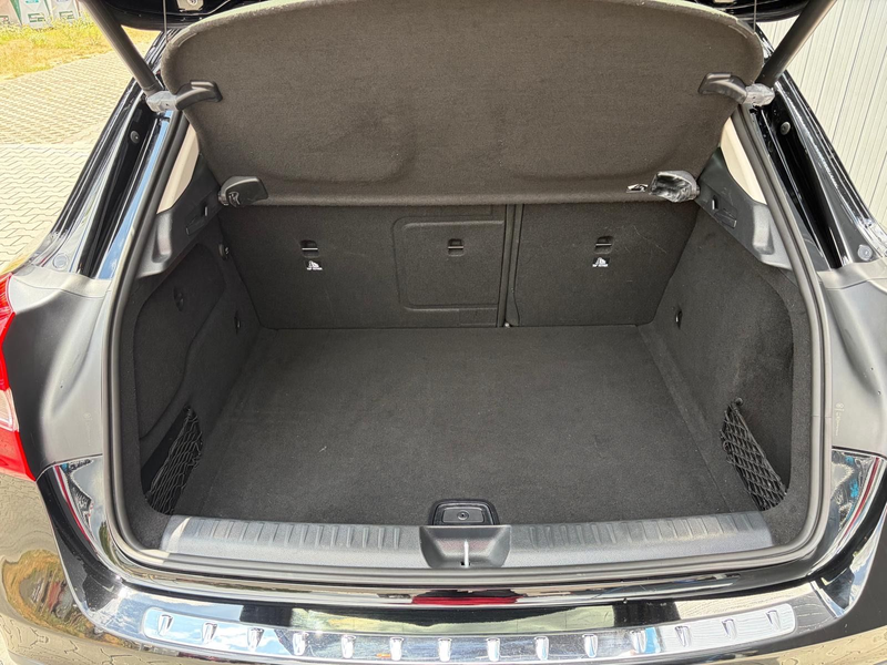 Mercedes-Benz GLA 200 GLA Panoramadach — photo 10