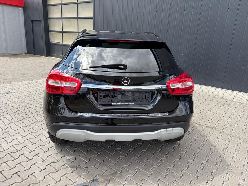 Mercedes-Benz GLA 200 GLA Panoramadach — photo 4