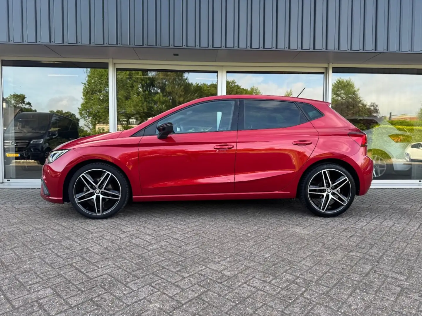 SEAT Ibiza 1.0 TSI FR Business Intense Rot - 2