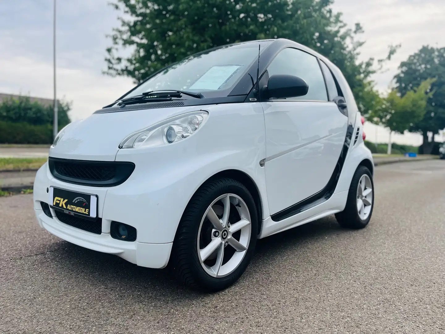 smart forTwo coupe 84PS mit Servo Weiß - 2
