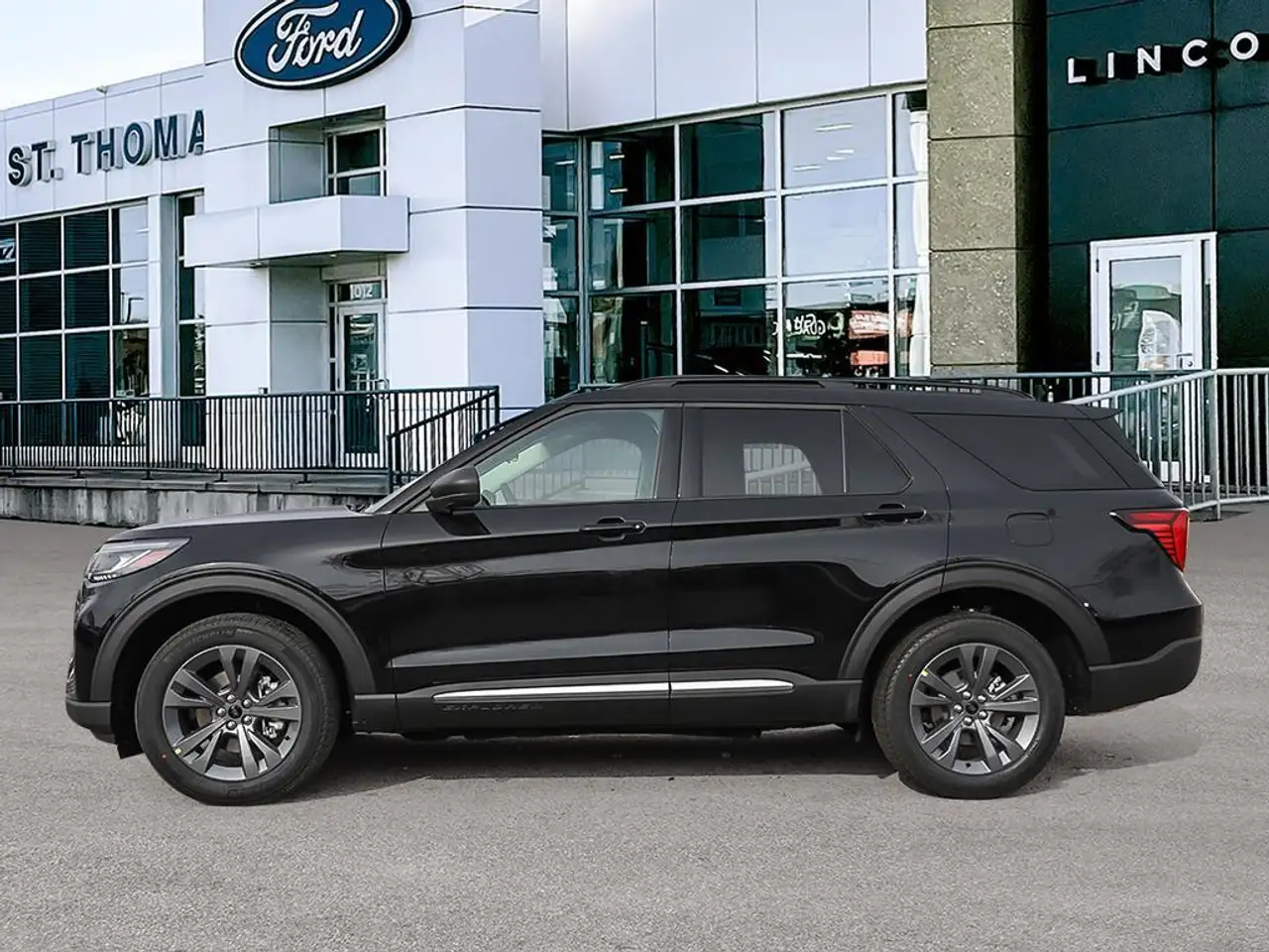 Ford Explorer снимка Ford Explorer