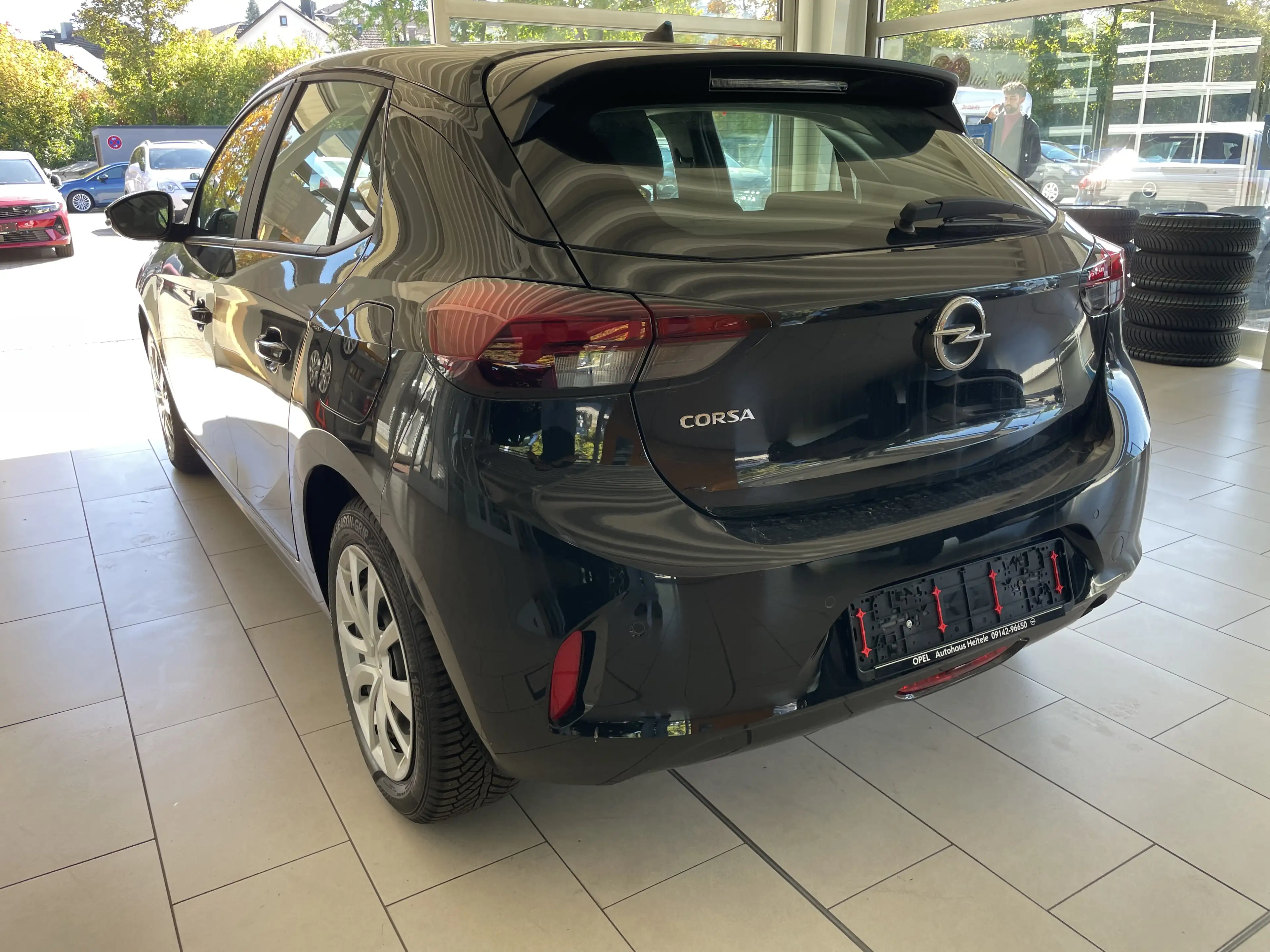 Opel Corsa Edition Navi Allwetterreifen PDC — photo 4