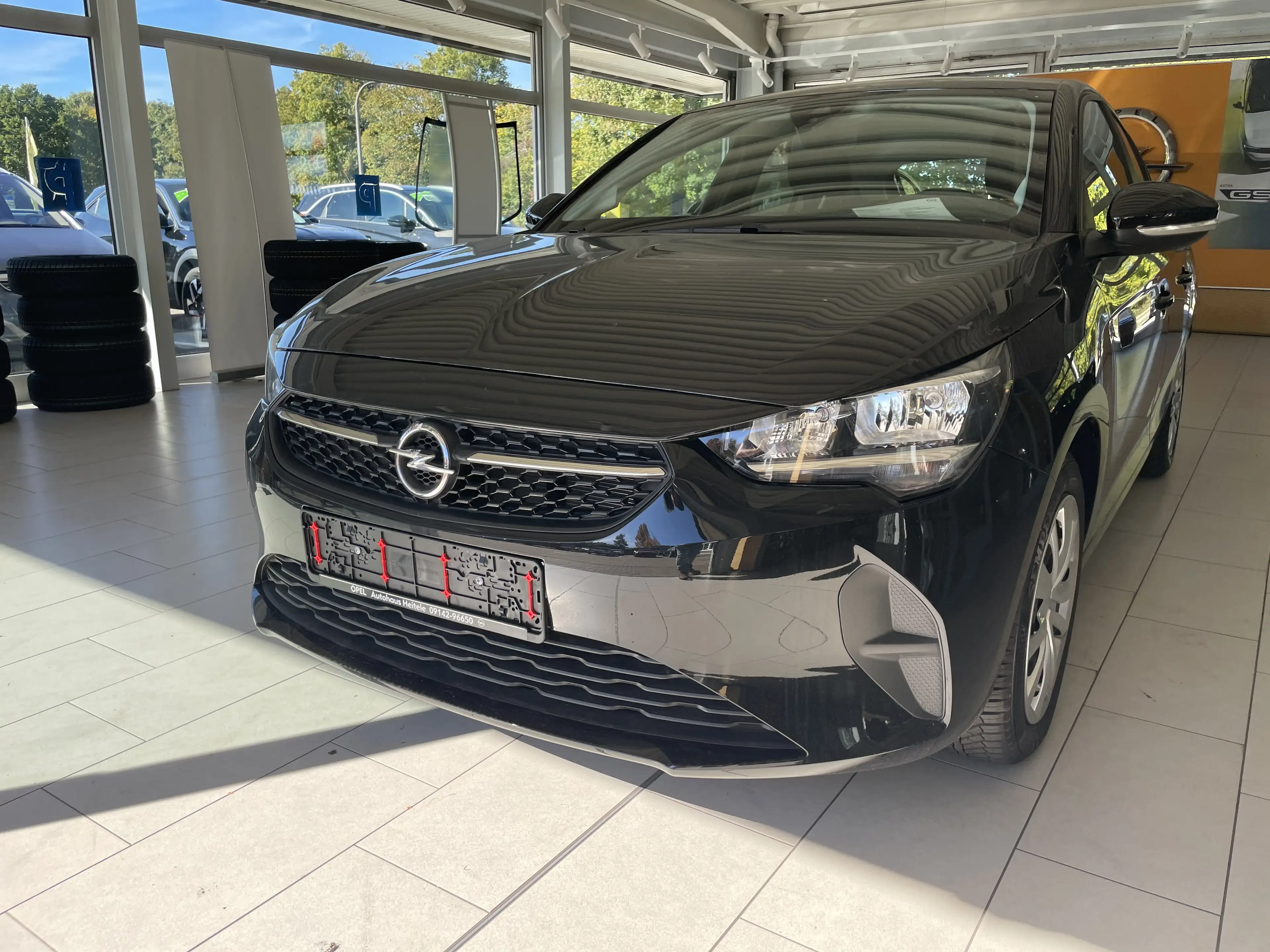 Opel Corsa Edition Navi Allwetterreifen PDC — photo 5