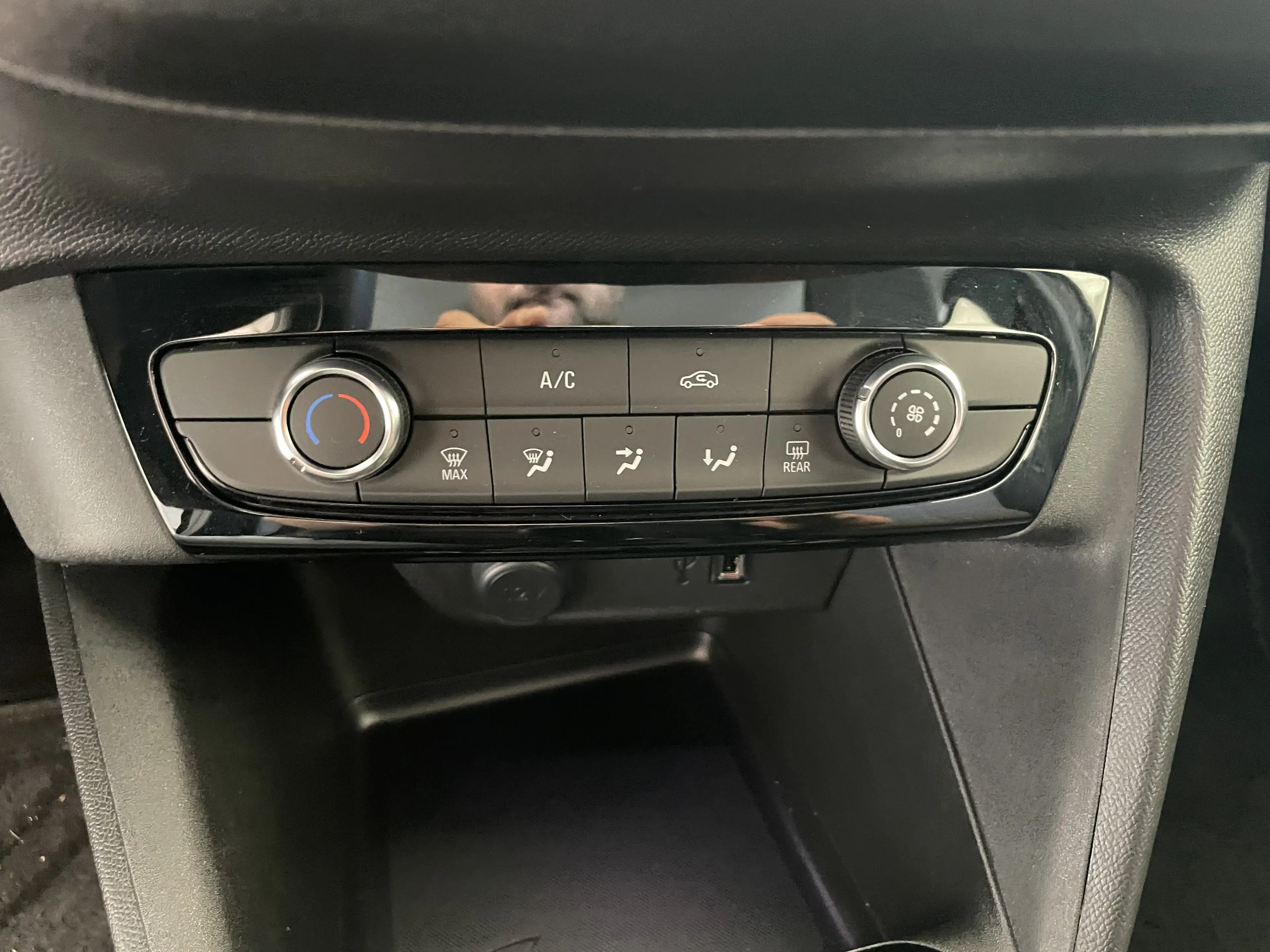 Opel Corsa Edition Navi Allwetterreifen PDC — photo 13