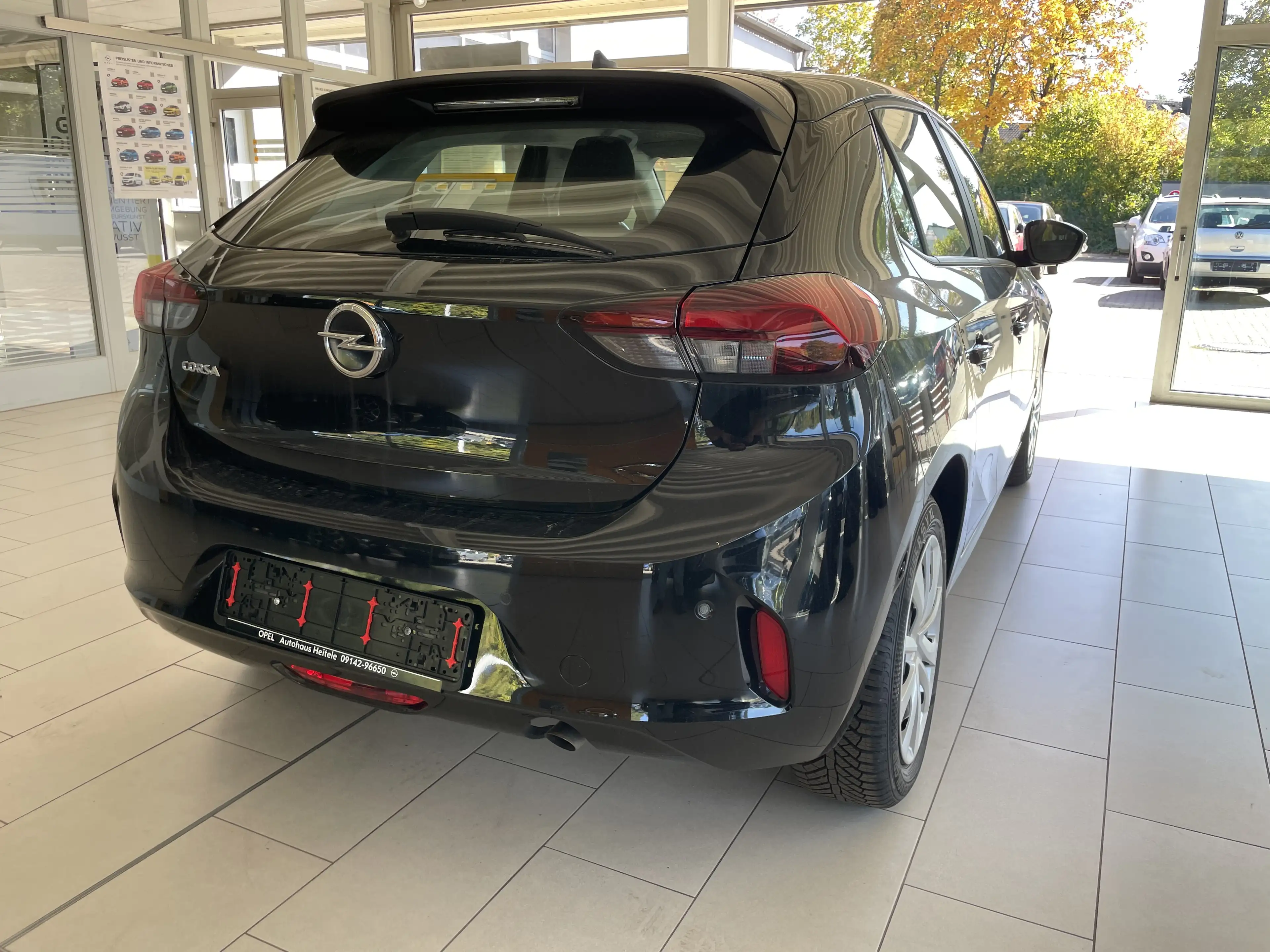 Opel Corsa Edition Navi Allwetterreifen PDC — photo 2