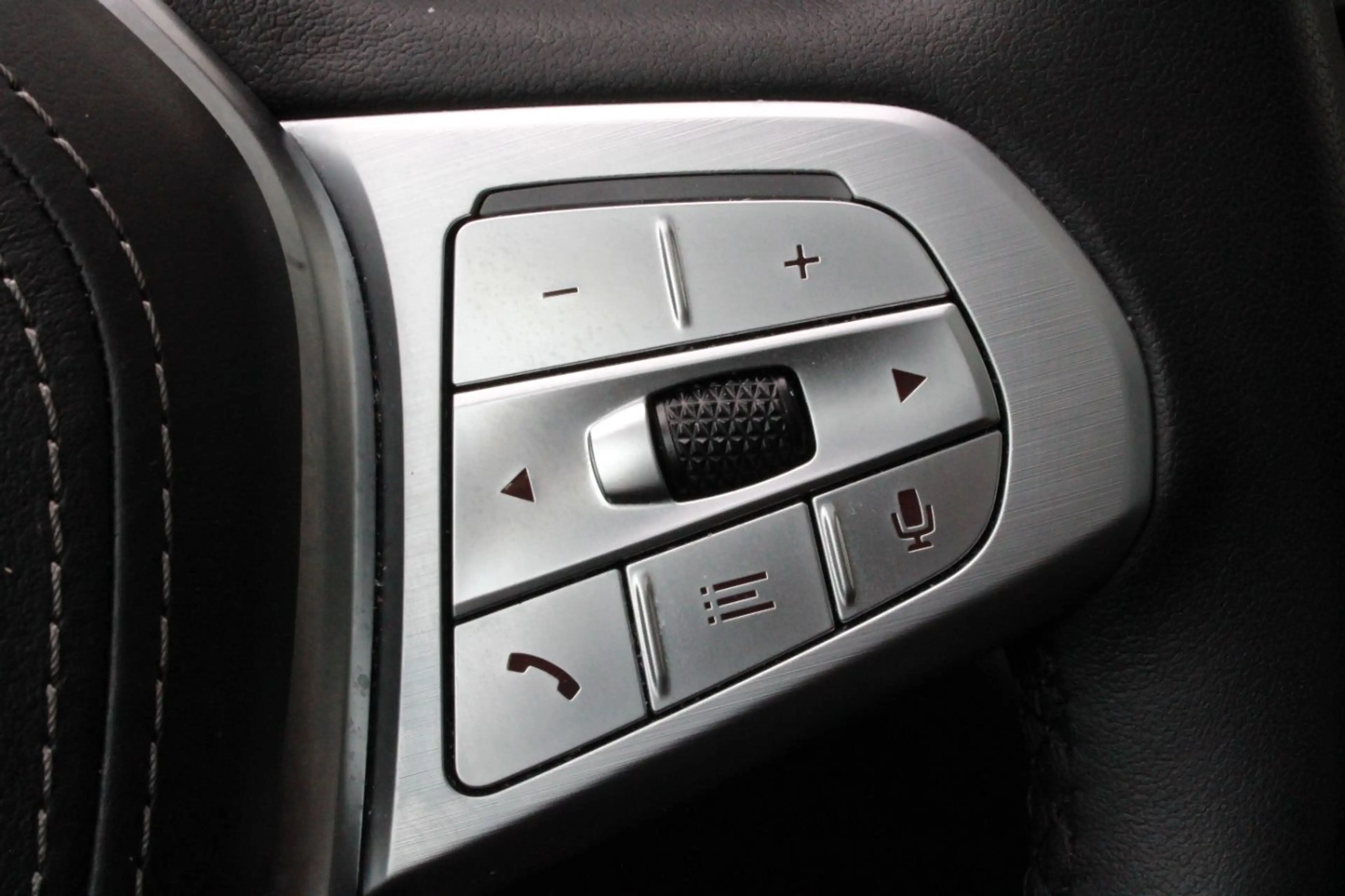 BMW 730 d xDrive verkauf ausschließlich an Händler! — photo 14