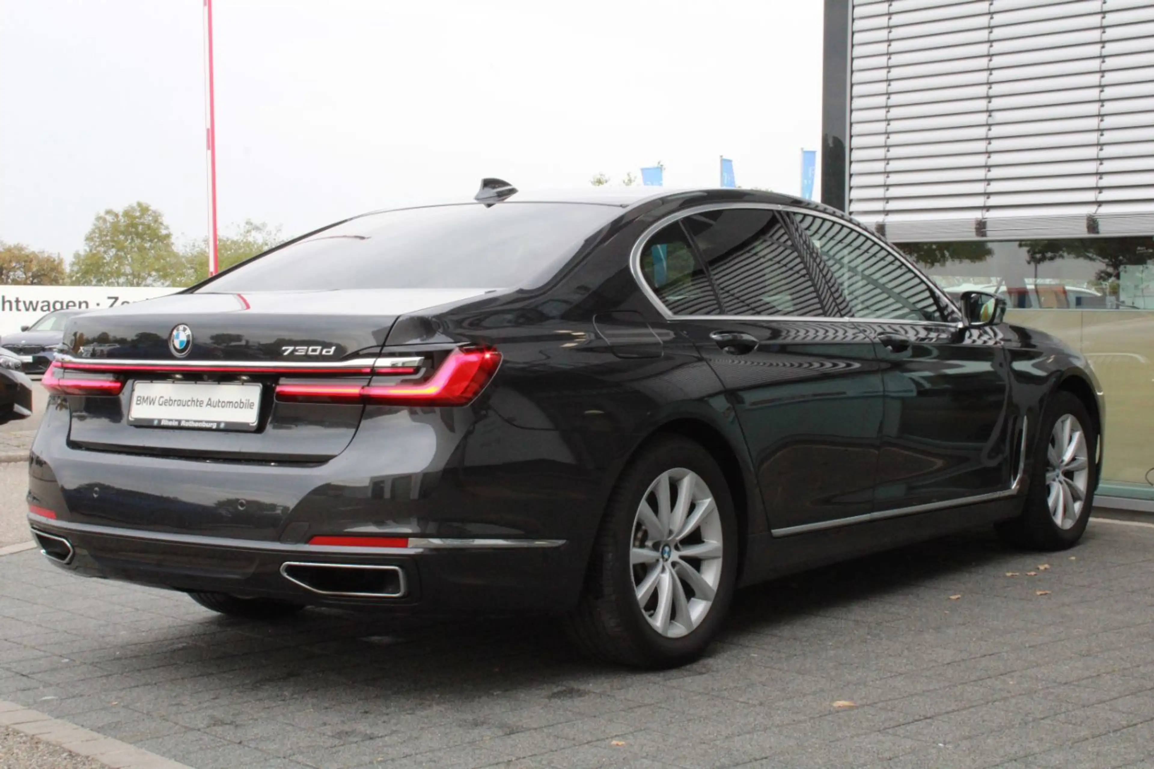 BMW 730 d xDrive verkauf ausschließlich an Händler! — photo 5