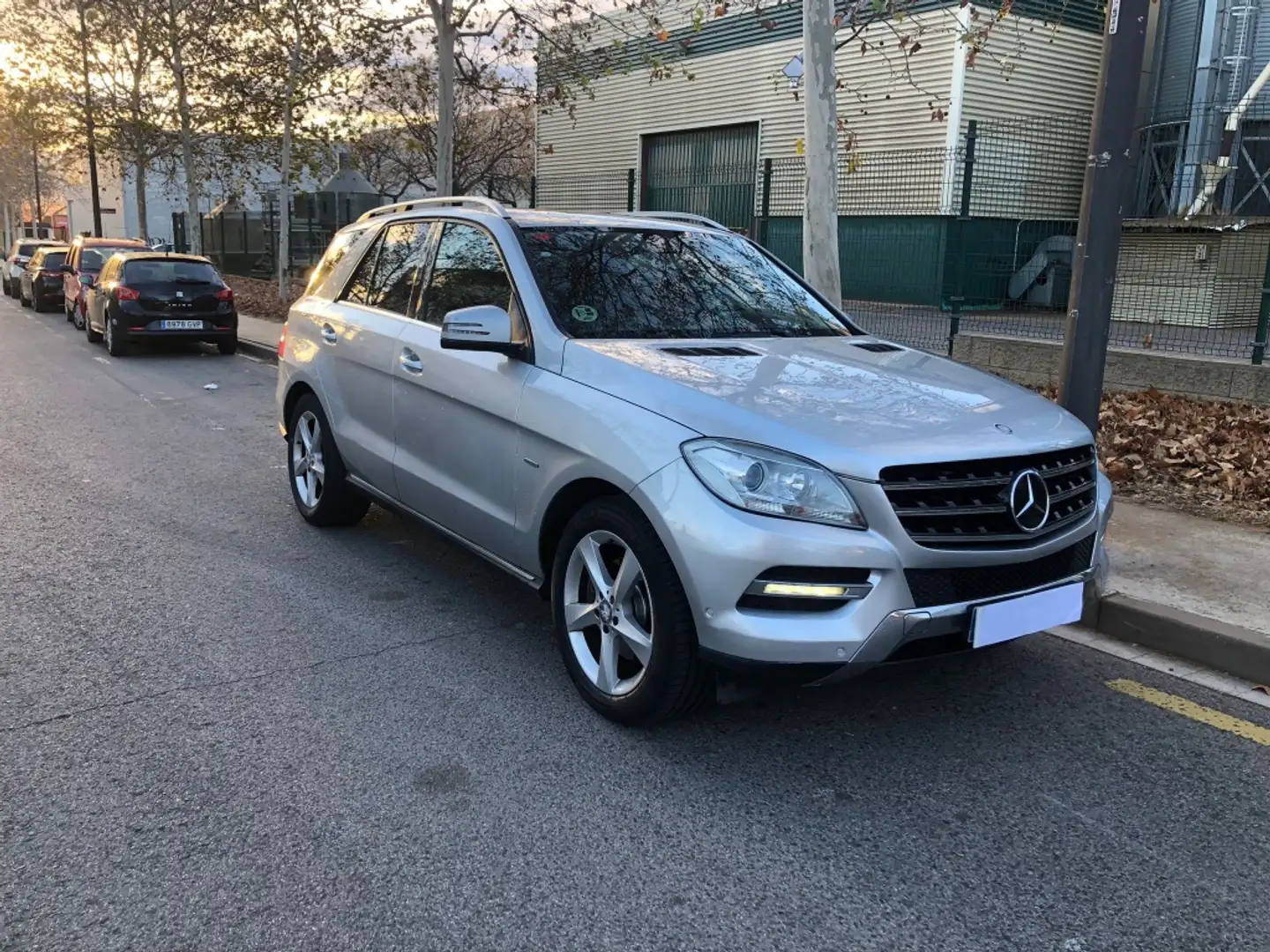 Mercedes-Benz ML 250 250BlueTec 4M Edition 1 7G Plus Silber - 1