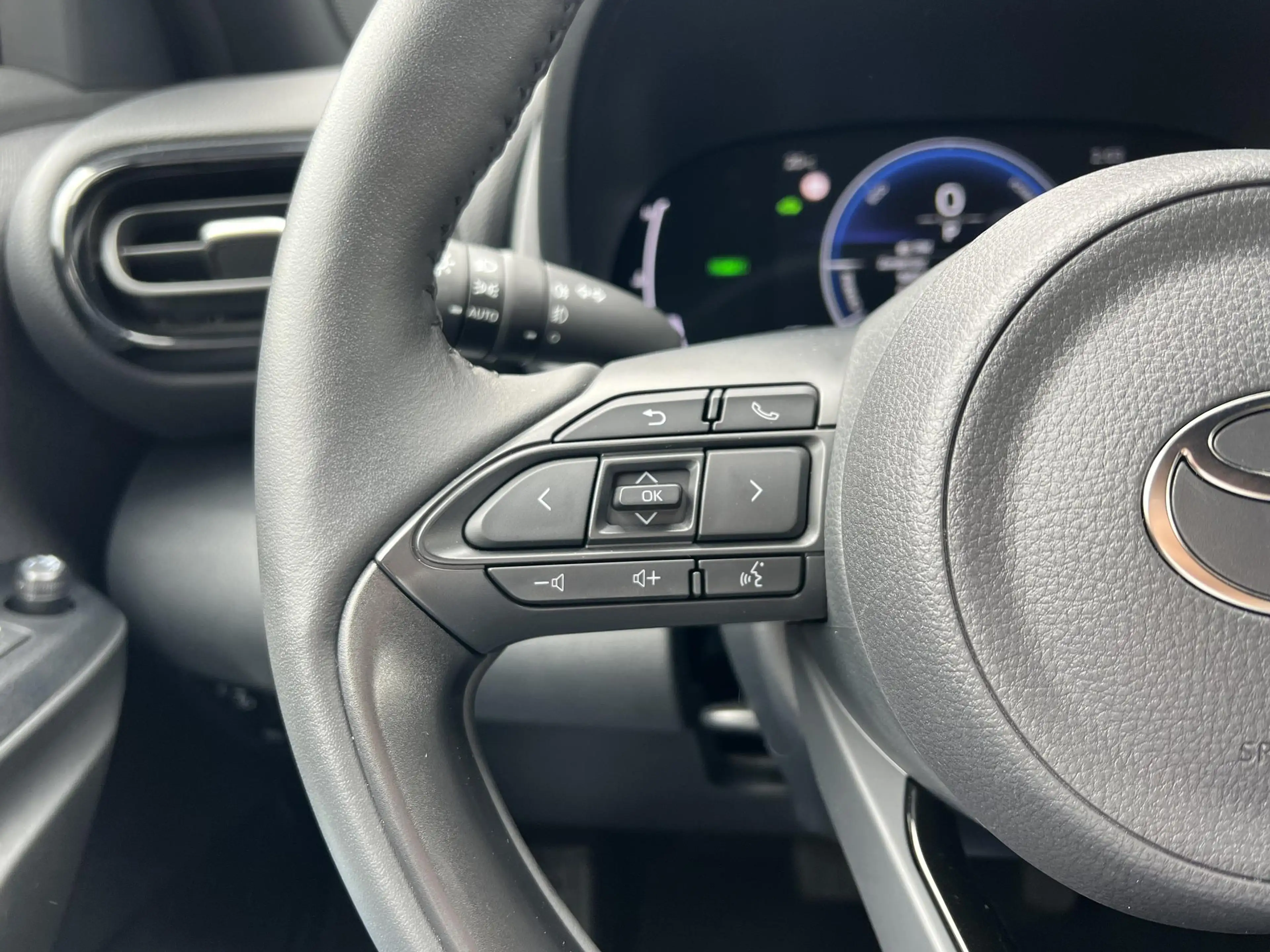 Toyota Yaris Cross 1.5 Hybrid 115 Dynamic Plus | Stoel + Stuurverwarm — photo 16