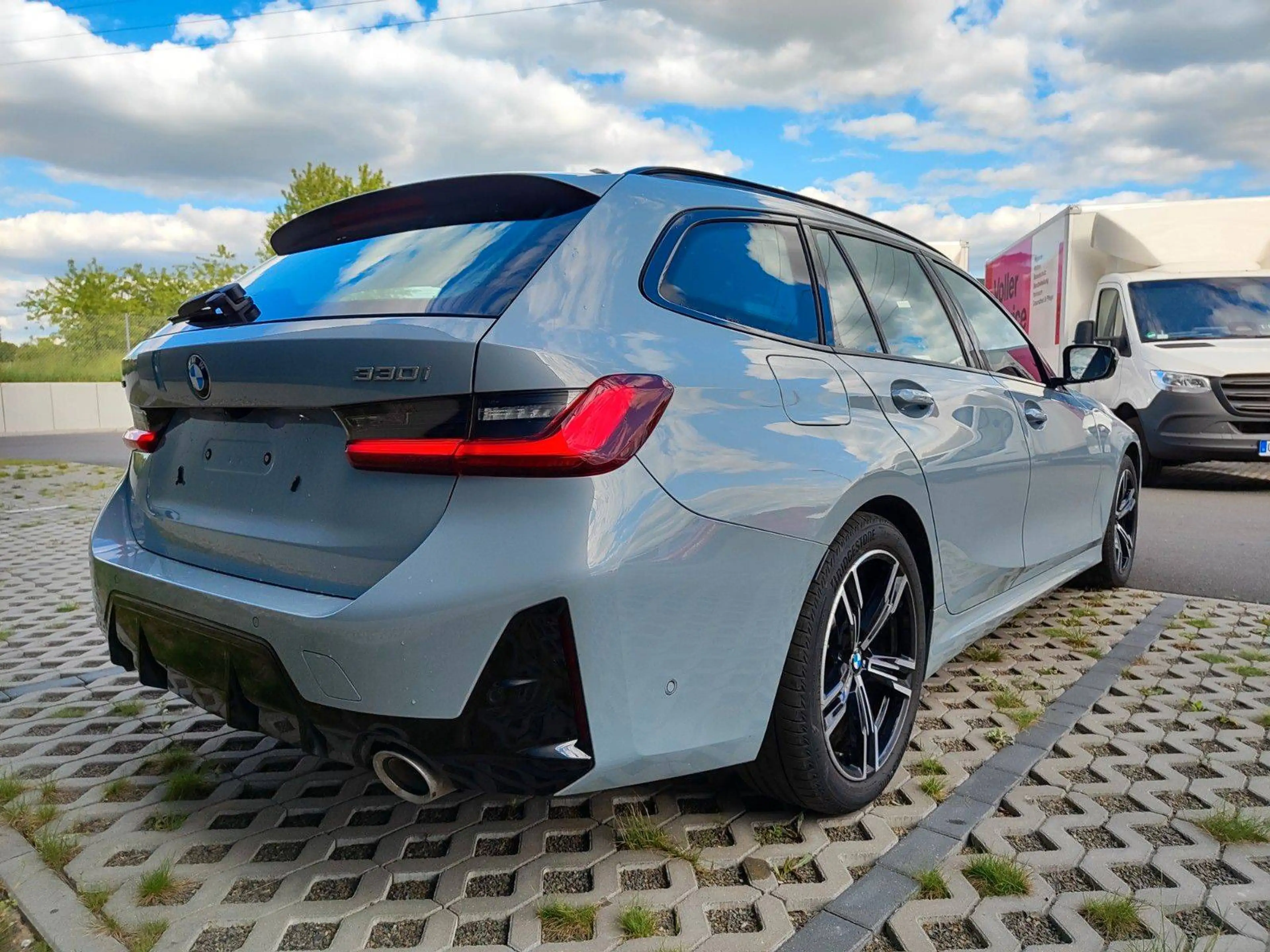 BMW 330 330 i xDrive M Sport — photo 3