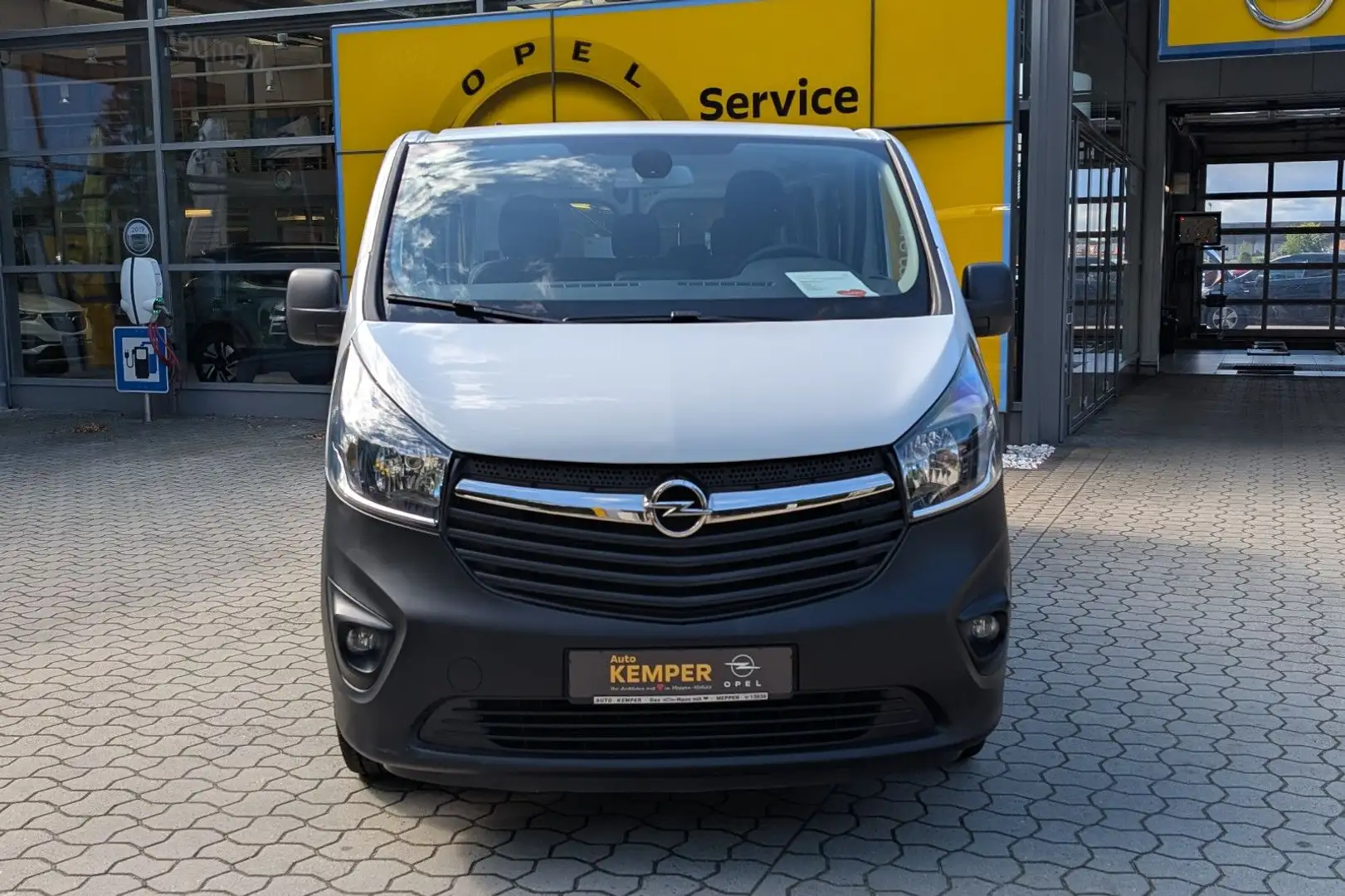 Opel Vivaro Combi 1.6D L2H1 *SHZ*Tempomat*8-Sitzer* Weiß - 2