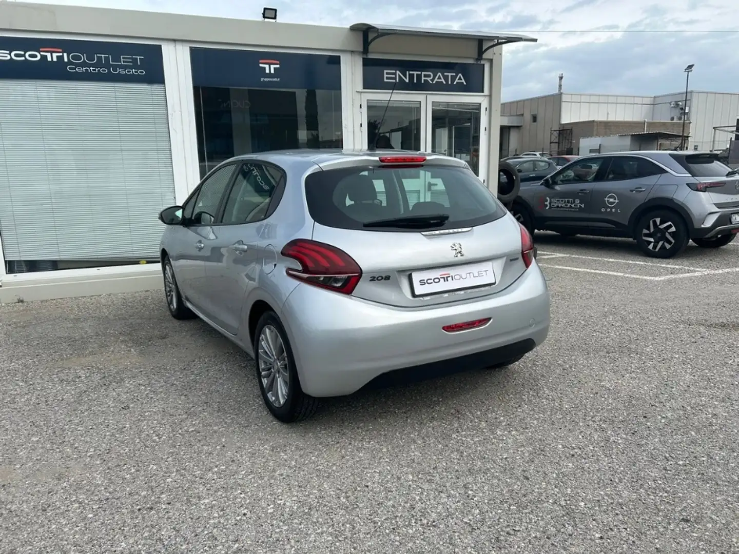 Peugeot 208 PureTech 82 5 porte Active Grigio - 2