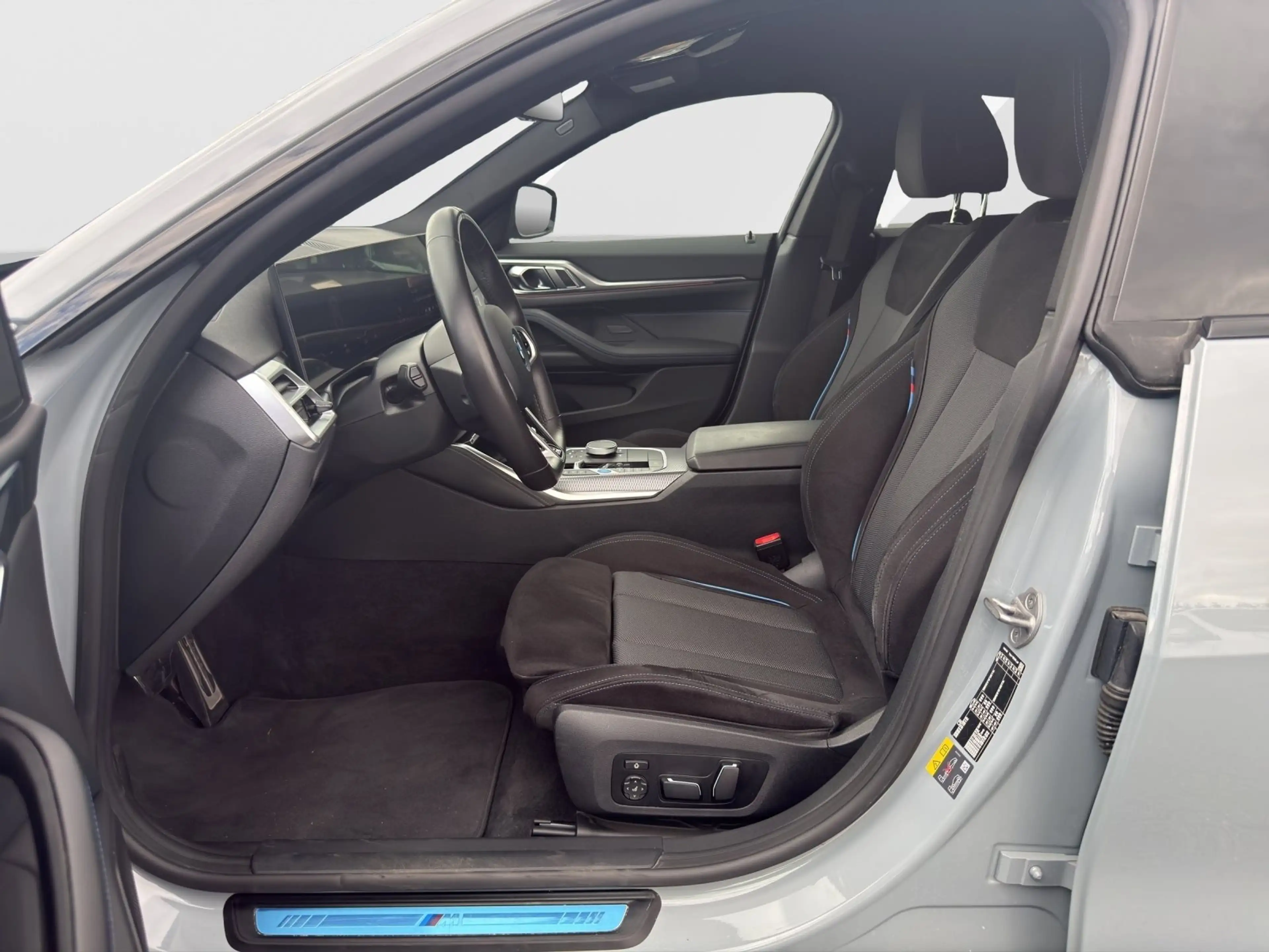 BMW i4 eDrive40 Gran Coupé *M SPORT*AHK*ADAPT LED*DRIVING — photo 11