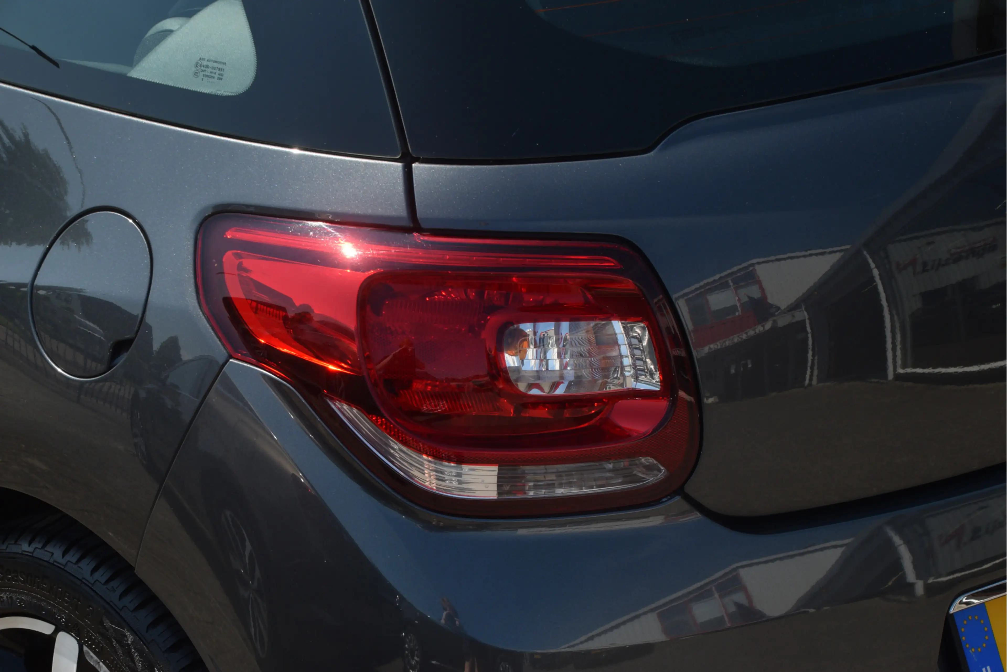 DS Automobiles DS 3 1.2 PureTech So Chic Navi | LMV | Clima | PDC | Bl — photo 33